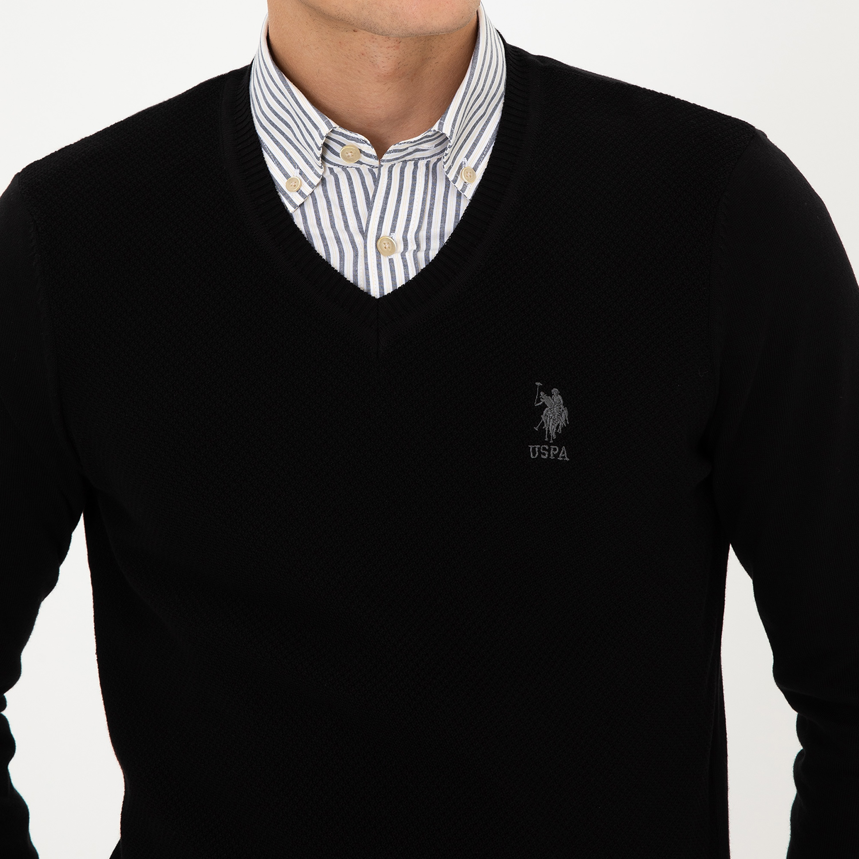 سترة رجالية برقبة على شكل حرف V ملمسية بأكمام طويلة من يو اس بولو-men-clothing-sweatersandpullovers-image-11