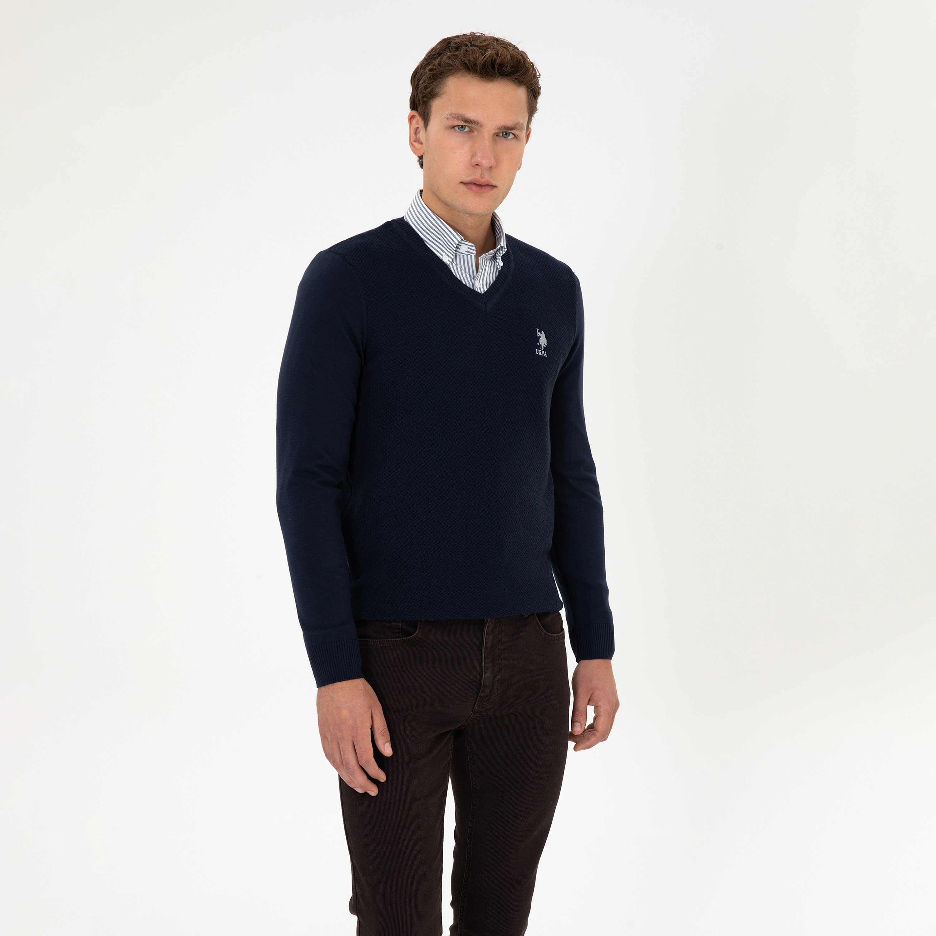 سترة رجالية برقبة على شكل حرف V ملمسية بأكمام طويلة من يو اس بولو-men-clothing-sweatersandpullovers-image-16