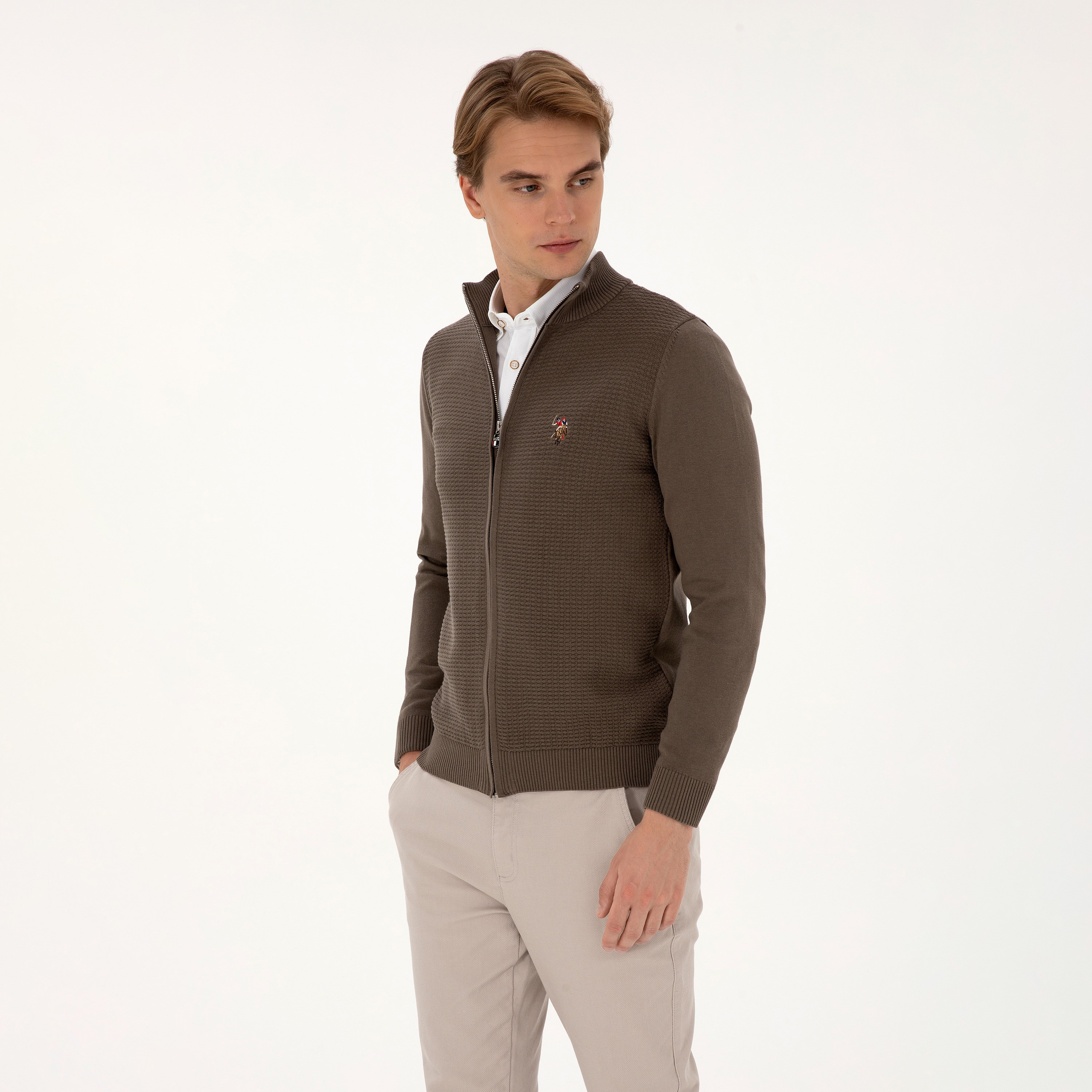 كارديجان رجالي بياقة قائمة محبوكة وأكمام طويلة من يو إس بولو أسسن-men-clothing-sweatersandpullovers-image-28