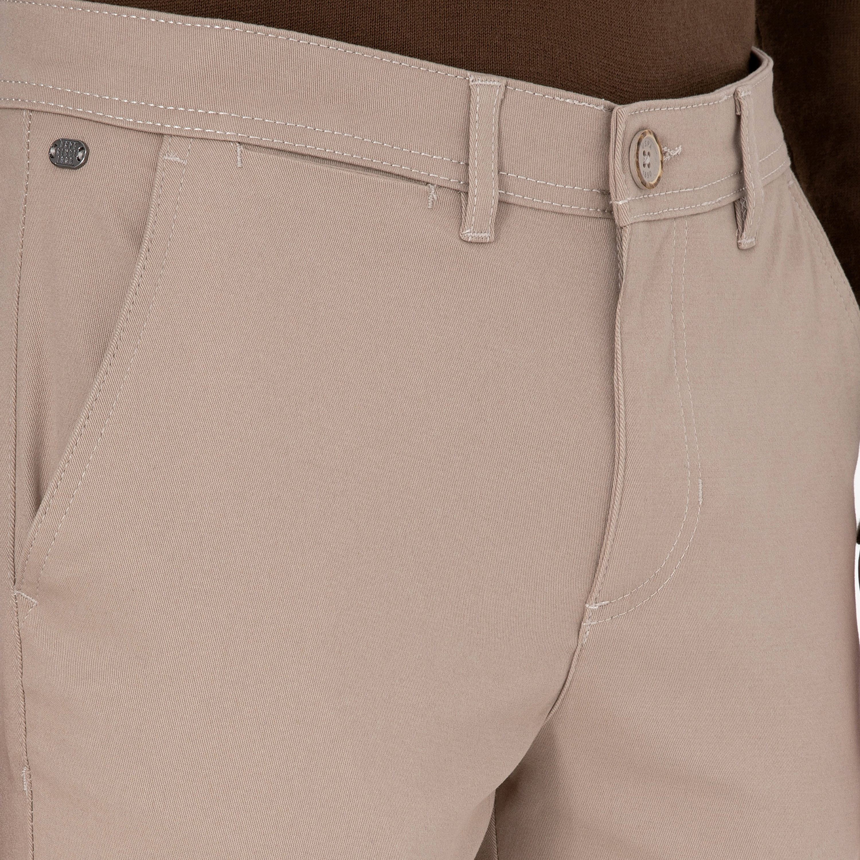 بنطلون تشينو رجالي بقصة ضيقة وأربع جيوب وخصر متوسط من يو إس بولو أسسن-men-clothing-bottoms-trousersandchinos-chinos-image-3