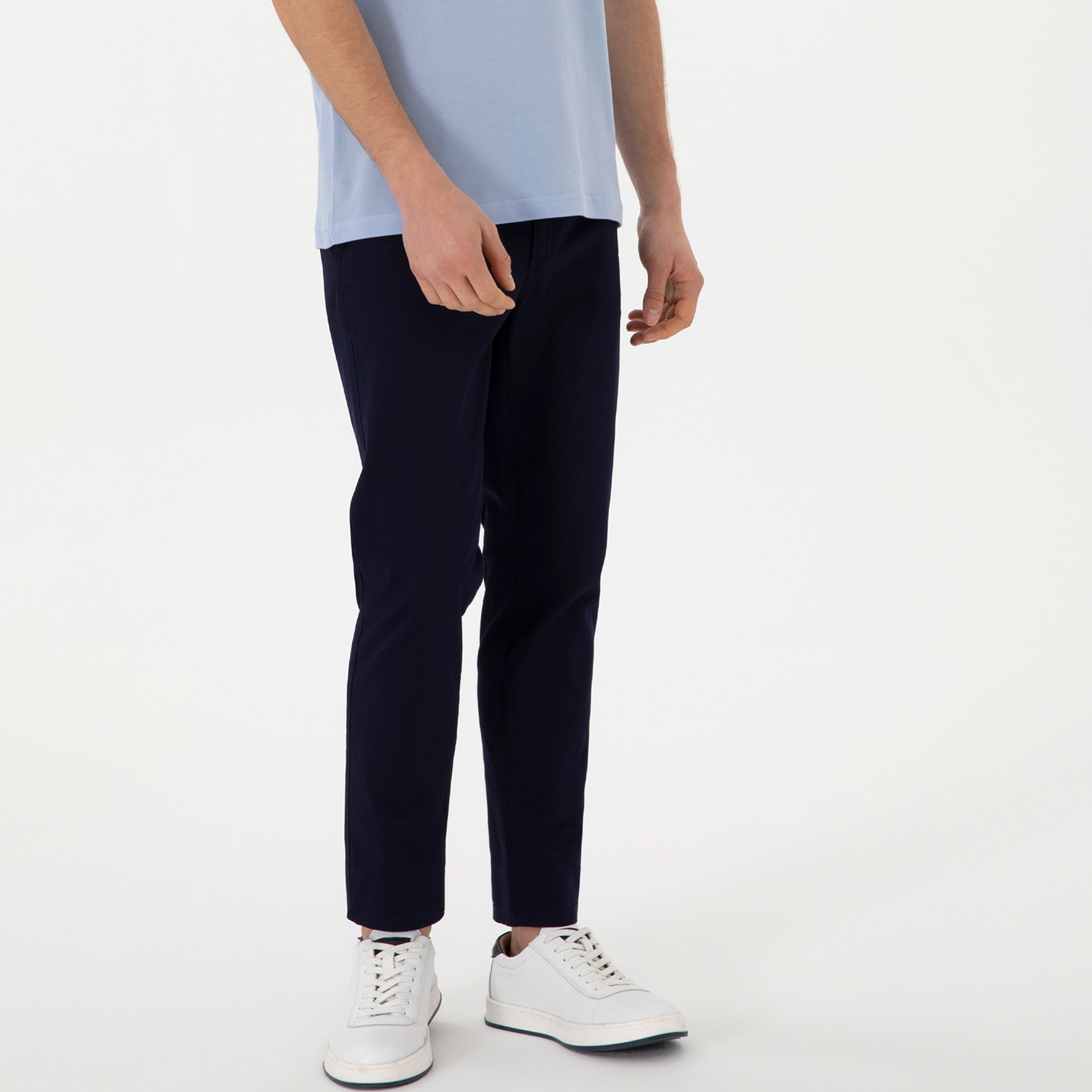 بنطلون تشينو رجالي بقصة ضيقة وأربع جيوب وخصر متوسط من يو إس بولو أسسن-men-clothing-bottoms-trousersandchinos-chinos-image-2