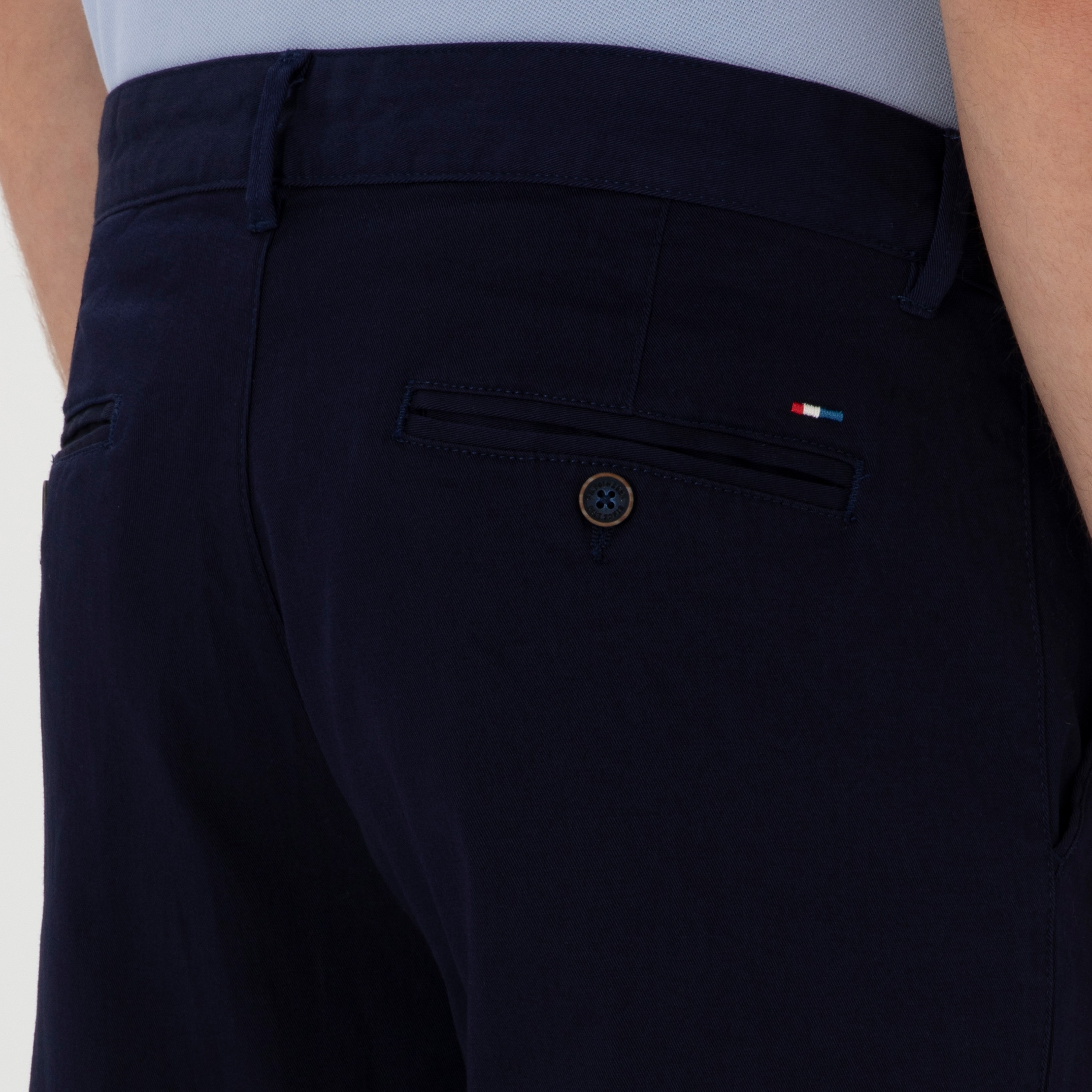 بنطلون تشينو رجالي بقصة ضيقة وأربع جيوب وخصر متوسط من يو إس بولو أسسن-men-clothing-bottoms-trousersandchinos-chinos-image-10
