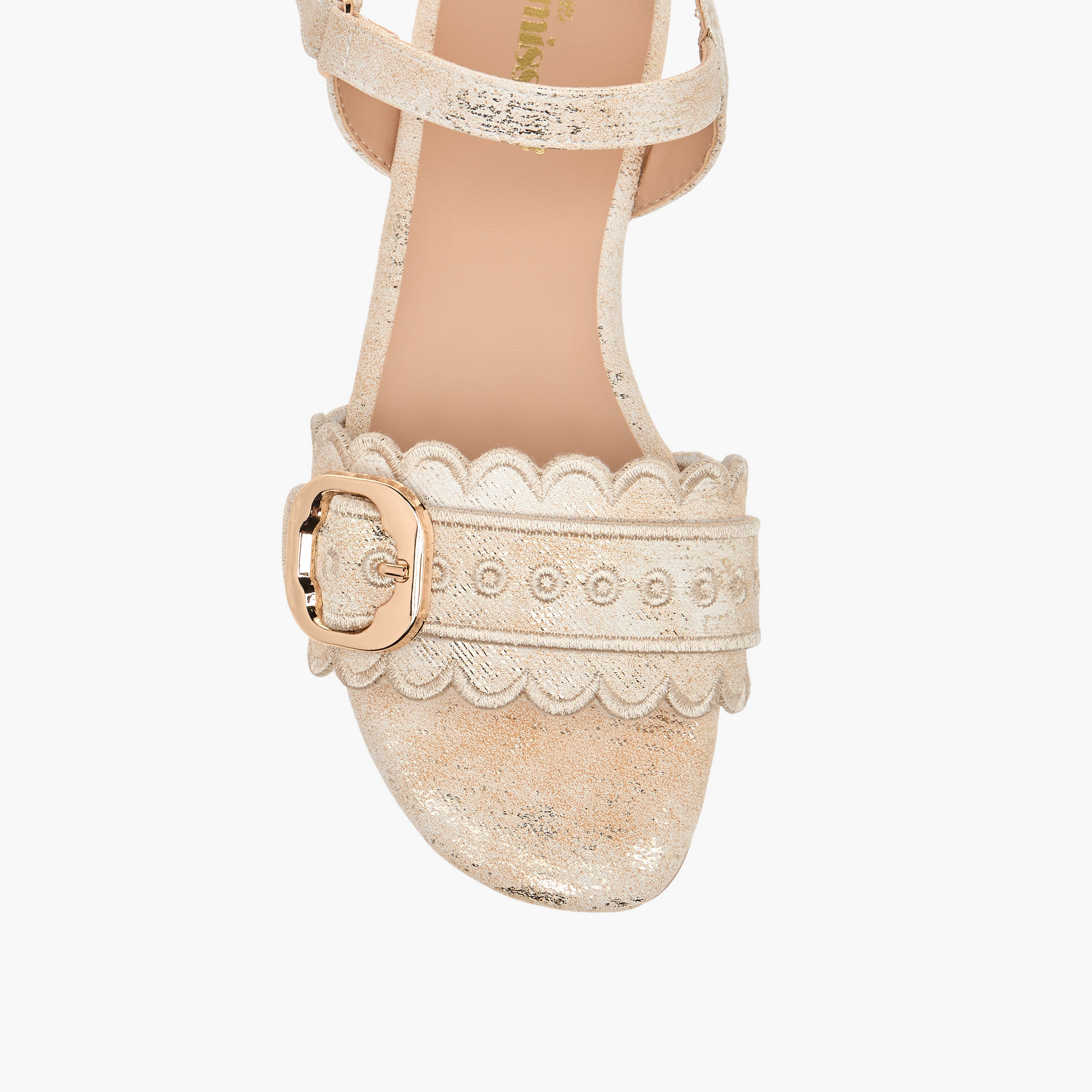 صندل بارز الملمس بحزام وشريط إغلاق لاصق من ليتل ميسي-girls-shoes-sandals-image-3