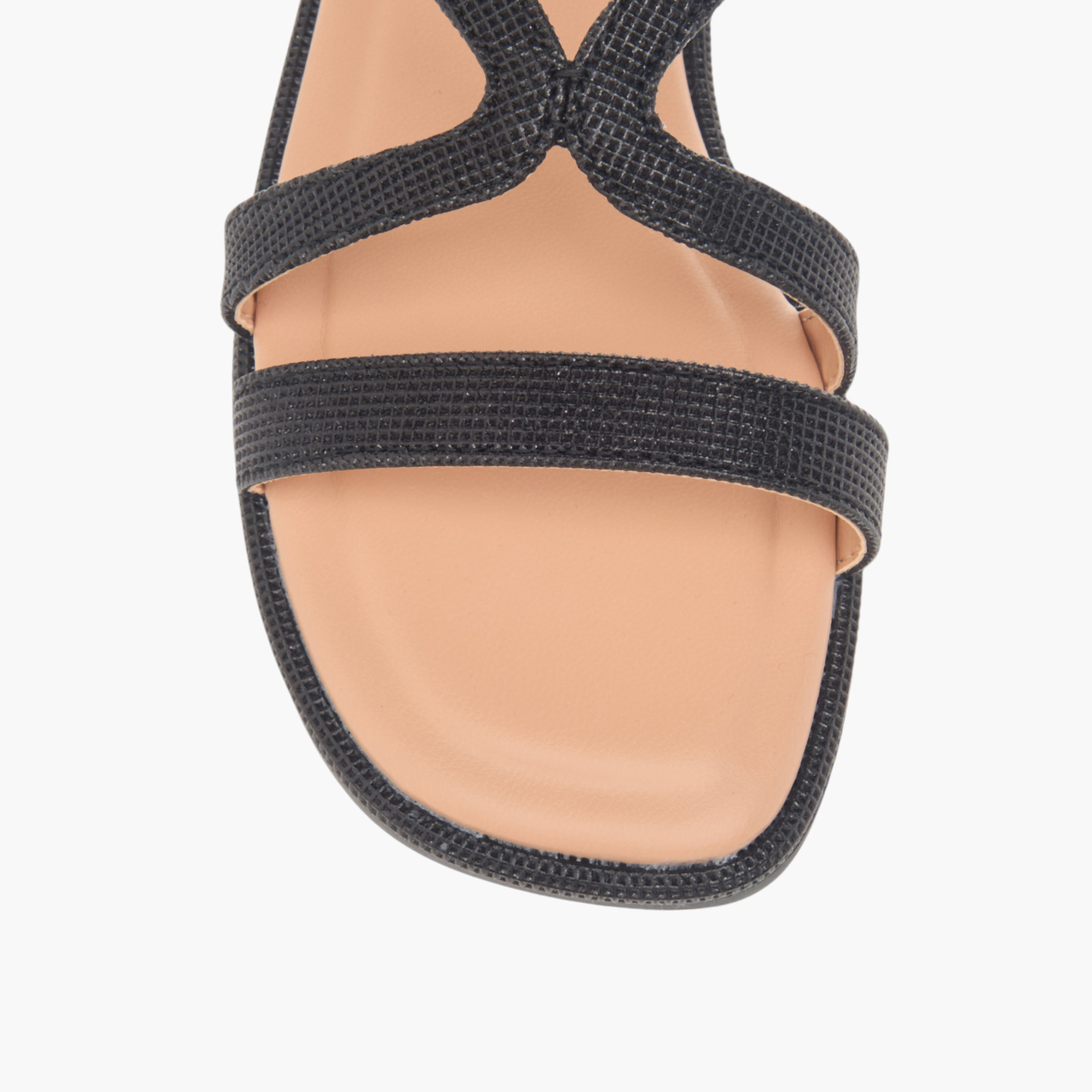 صندل بأحزمة متعددة وشريط إغلاق من ليتل ميسي-girls-shoes-sandals-image-3