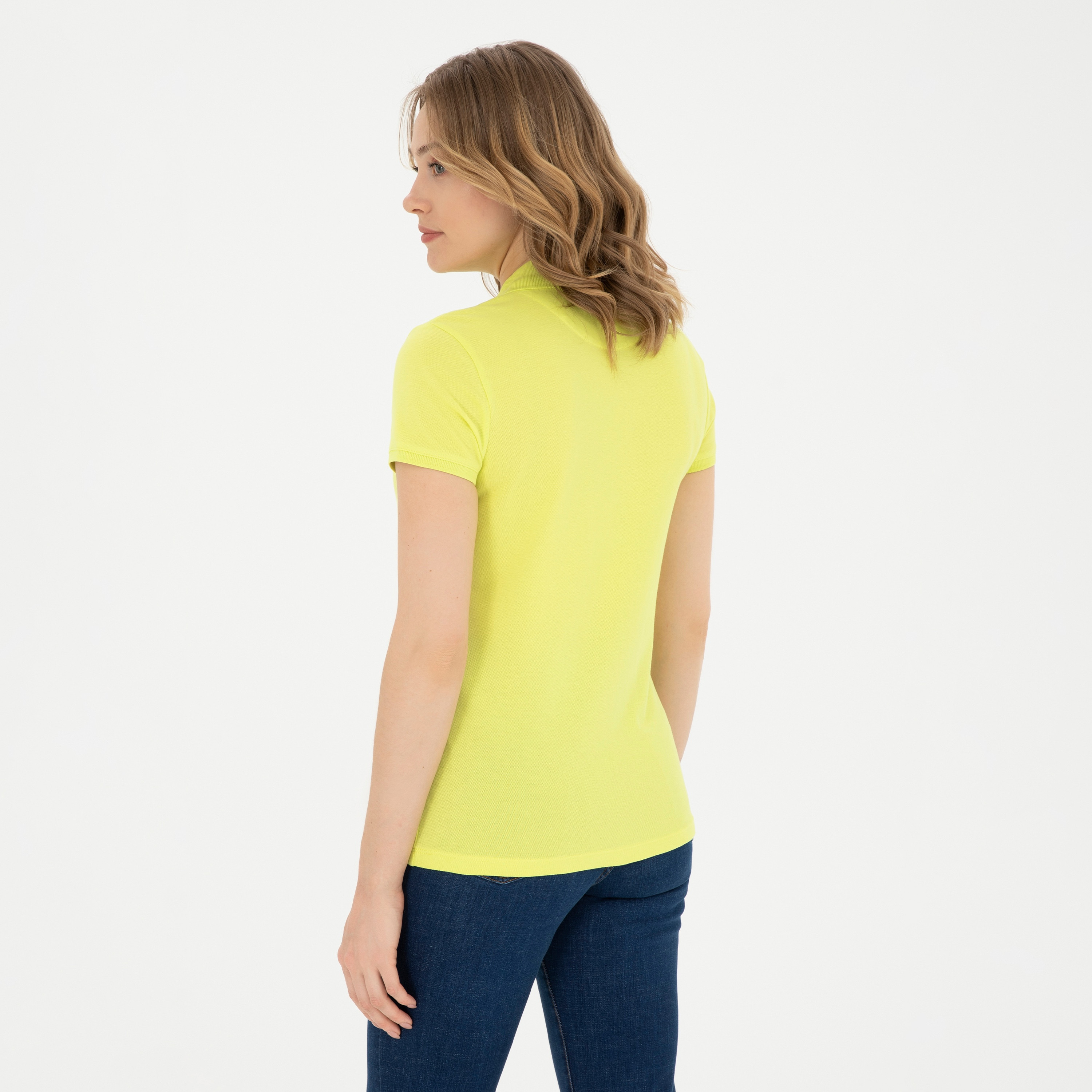 تيشيرت بولو بأكمام قصيرة بياقة بشعار مطرز بشعار U.S.Polo'Assn-women-clothing-tshirts-image-17