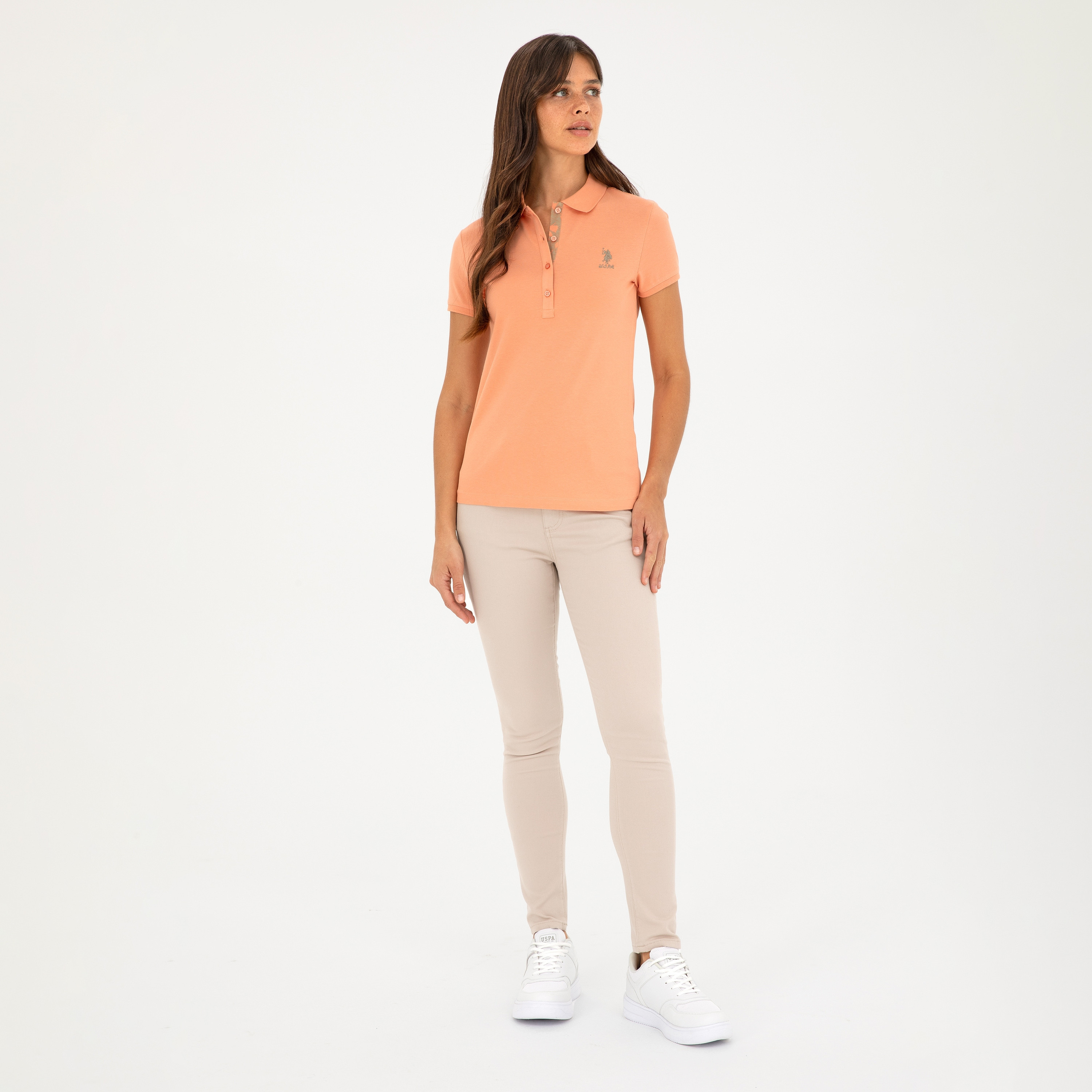 تيشيرت بولو بأكمام قصيرة بياقة بشعار مطرز بشعار U.S.Polo'Assn-women-clothing-tshirts-image-30