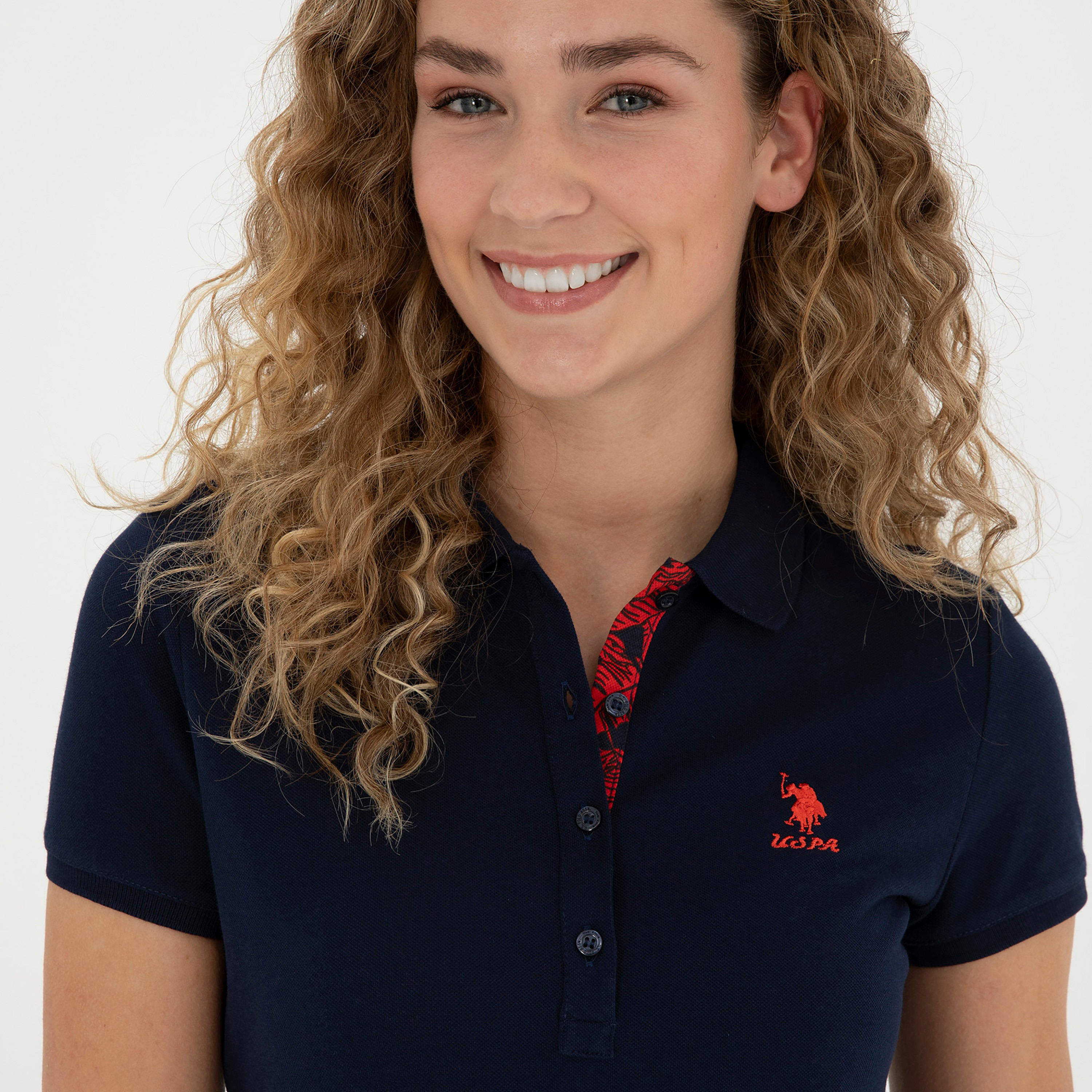 تيشيرت بولو بأكمام قصيرة بياقة بشعار مطرز بشعار U.S.Polo'Assn-women-clothing-tshirts-image-9