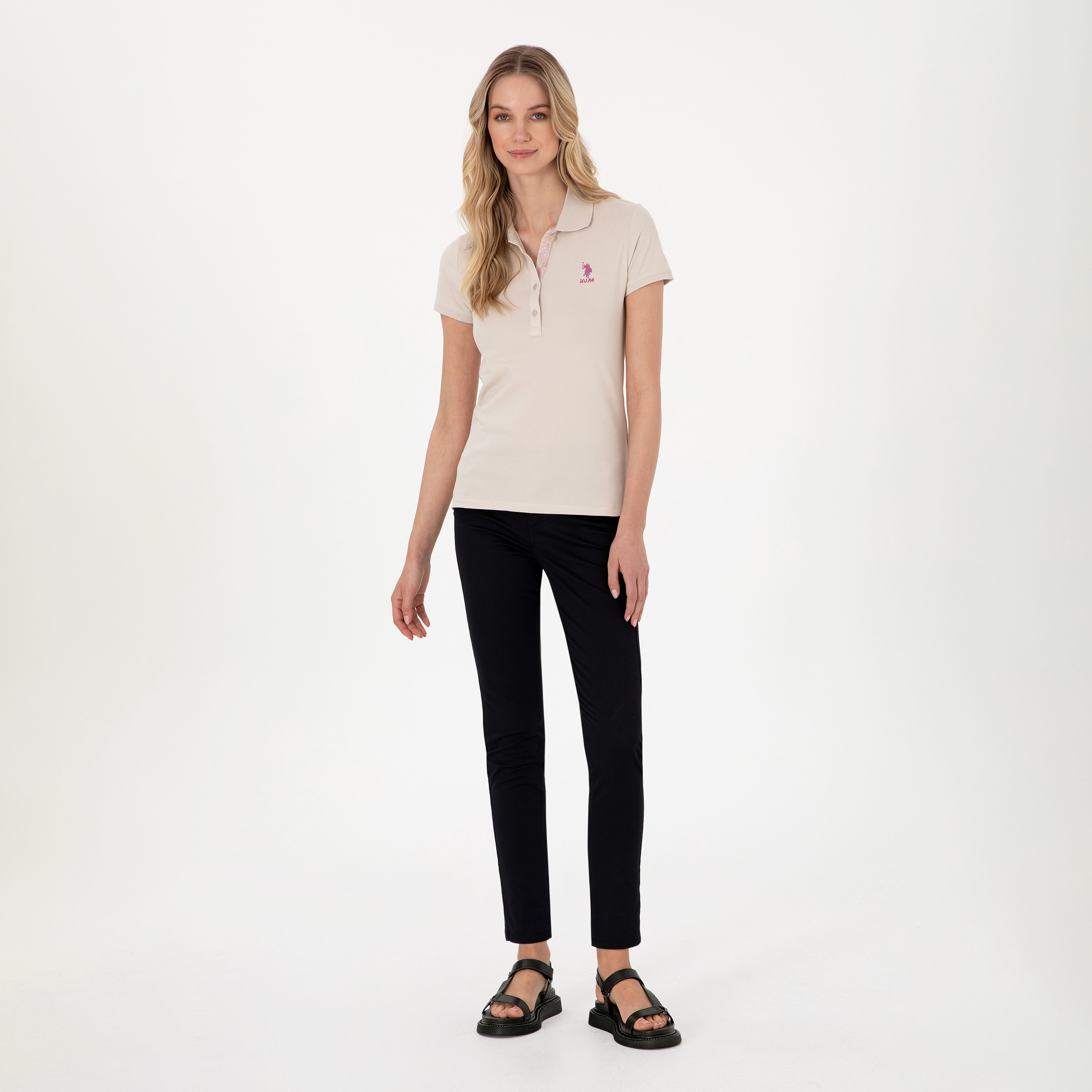 تي شيرت بولو نسائي، بقصة ضيقة وياقة سادة وأكمام قصيرة من يو إس بولو أسسن-women-clothing-tshirts-image-6