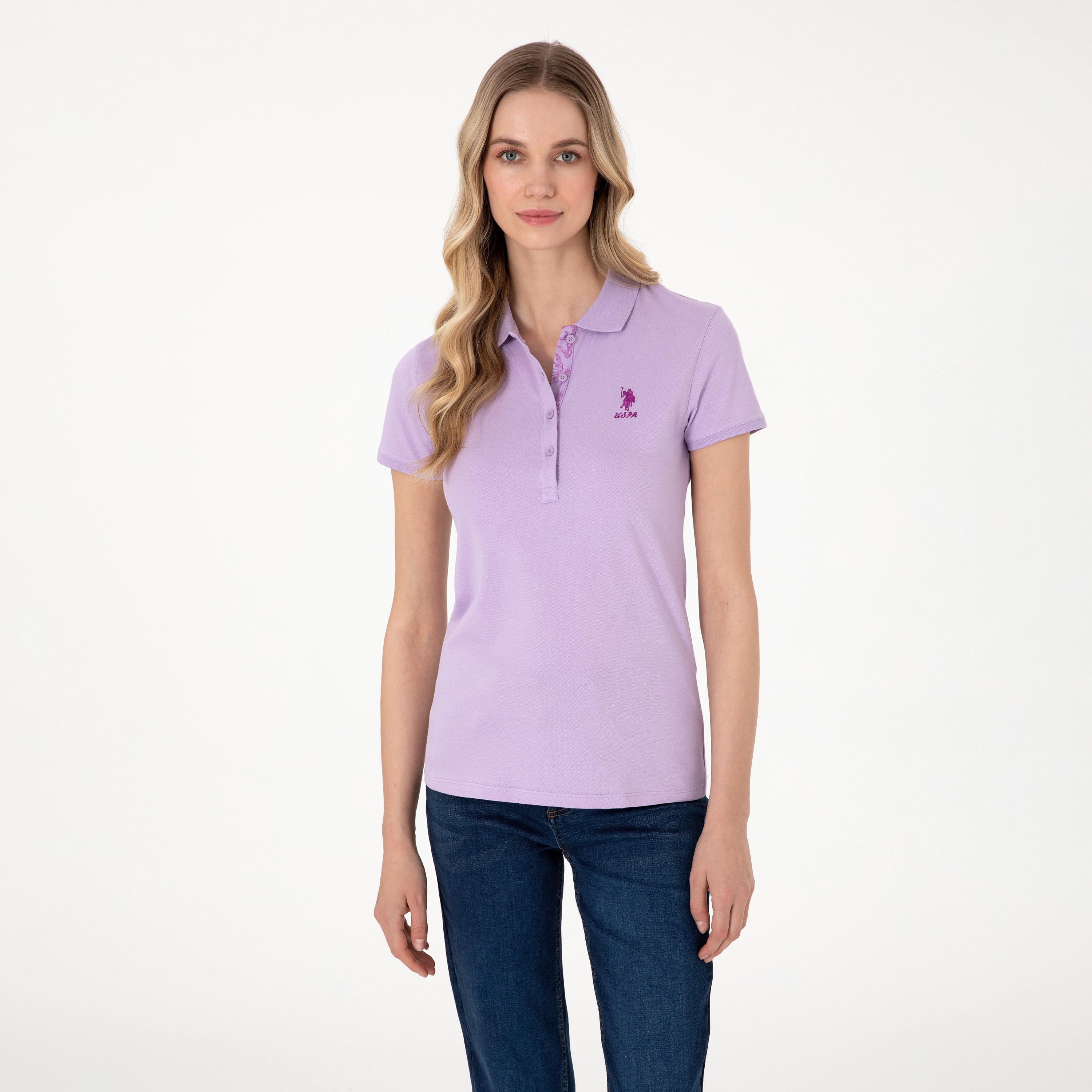 تي شيرت بولو نسائي، بقصة ضيقة وياقة سادة وأكمام قصيرة من يو إس بولو أسسن-women-clothing-tshirts-image-1