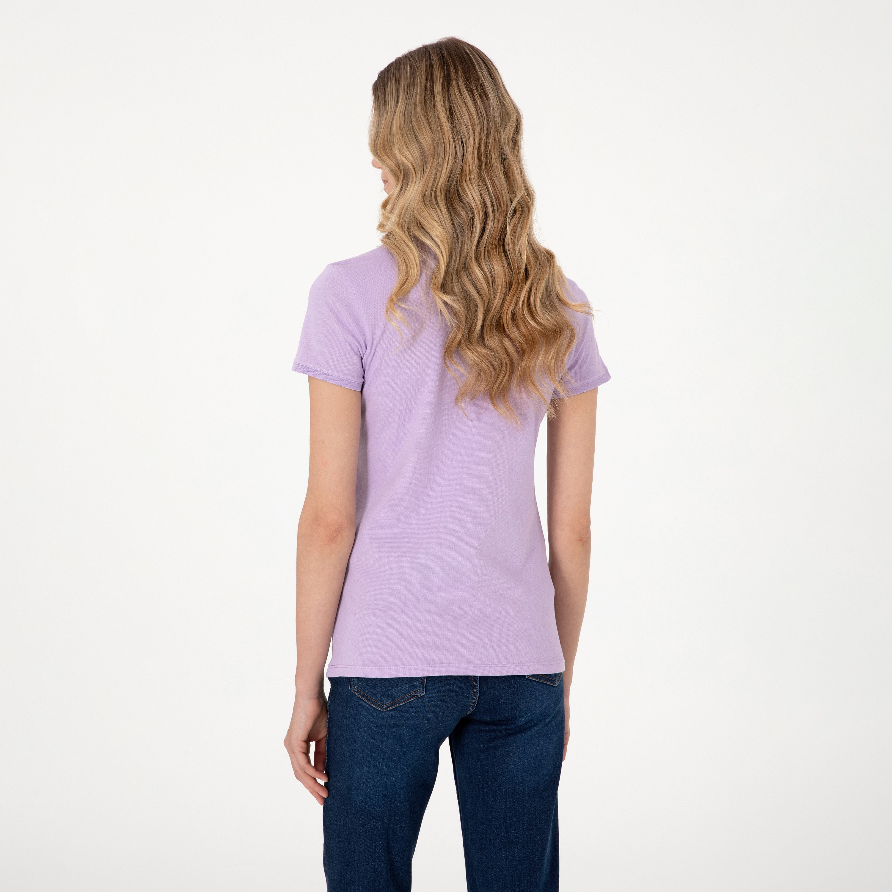 تي شيرت بولو نسائي، بقصة ضيقة وياقة سادة وأكمام قصيرة من يو إس بولو أسسن-women-clothing-tshirts-image-4