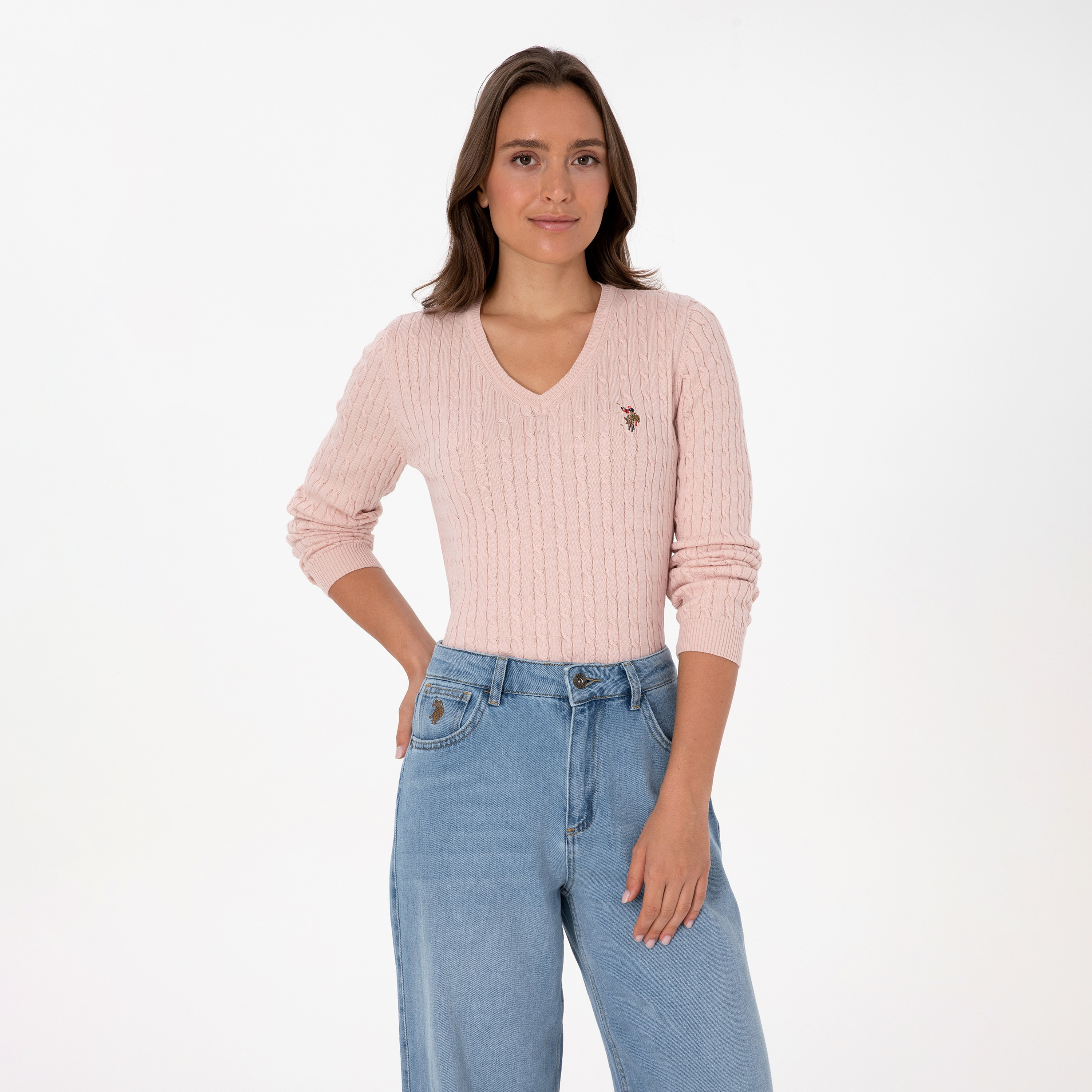 كنزة نسائية برقبة V محبوكة بالكابل وأكمام طويلة من يو إس بولو أسسن-women-winterwear-cardigansandjumpers-jumpers-image-5