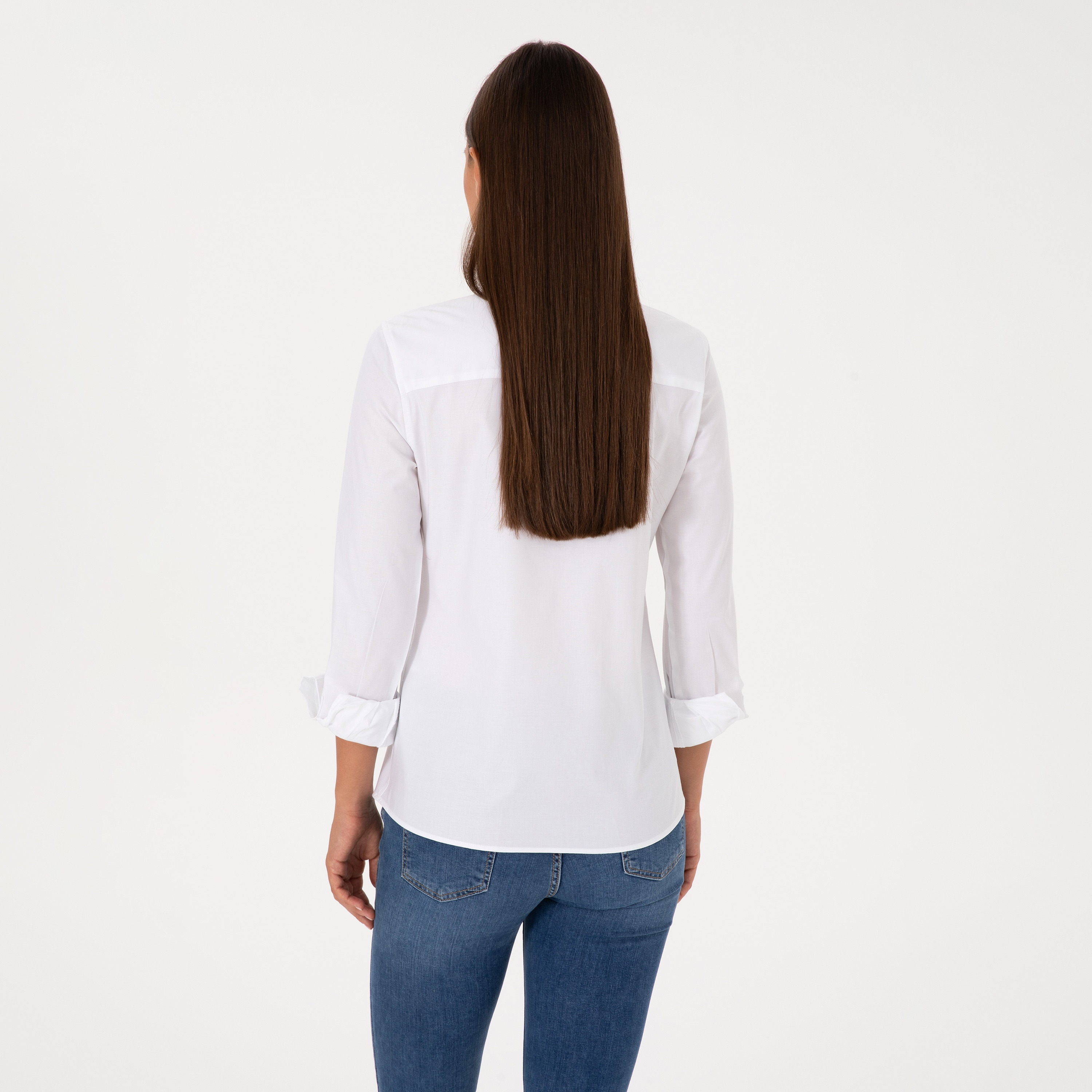 قميص نسائي بقصة ضيقة وياقة بزرار وأكمام طويلة سادة من يو إس بولو أسسن-women-clothing-shirtsandblouses-shirts-image-4