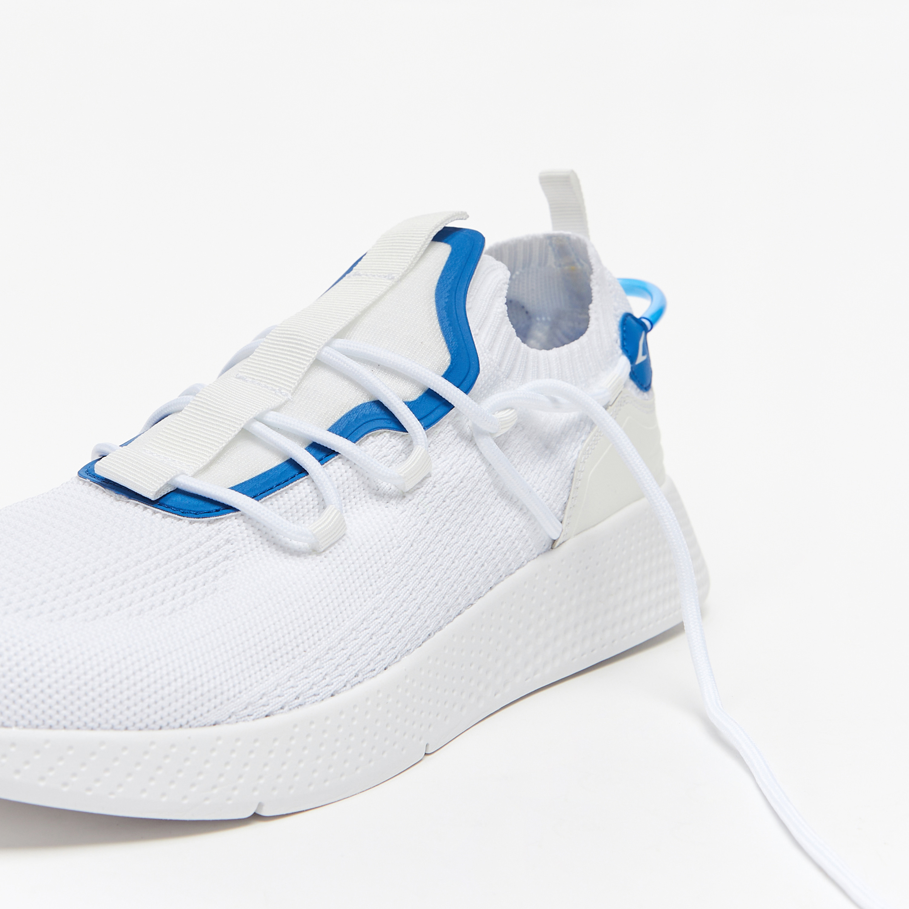 حذاء سنيكرز بارز الملمس بكاحل منخفض ورباط إغلاق من داش-sports-men-shoes-image-18