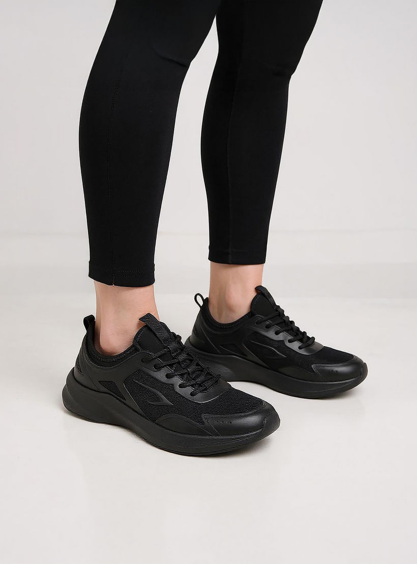 حذاء رياضي بألواح ورباط إغلاق من داش-women-shoes-sports-image-3