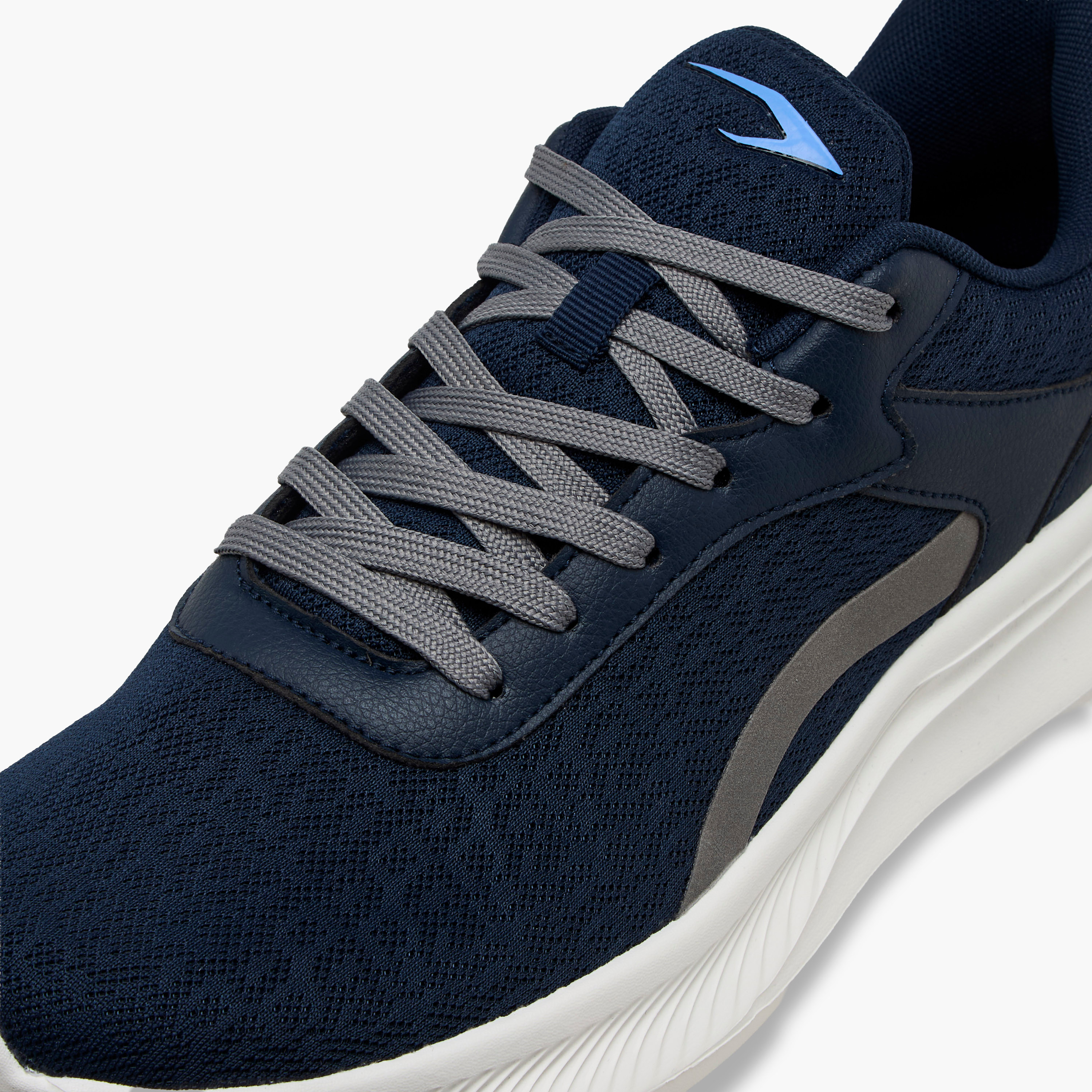 حذاء رياضي برباط للرجال من داش-men-shoes-sports-image-4