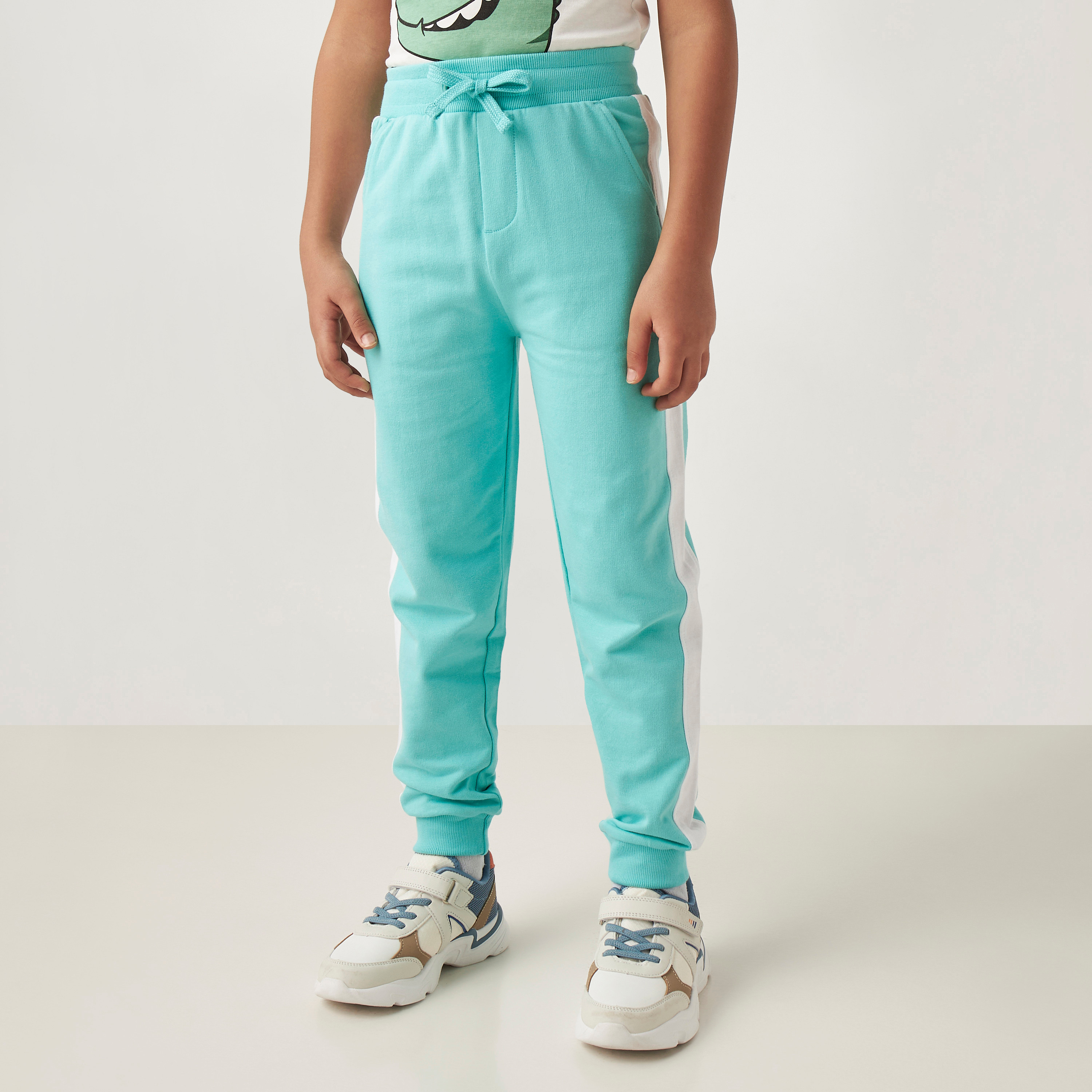 Juniors sweatpants with outlet pockets