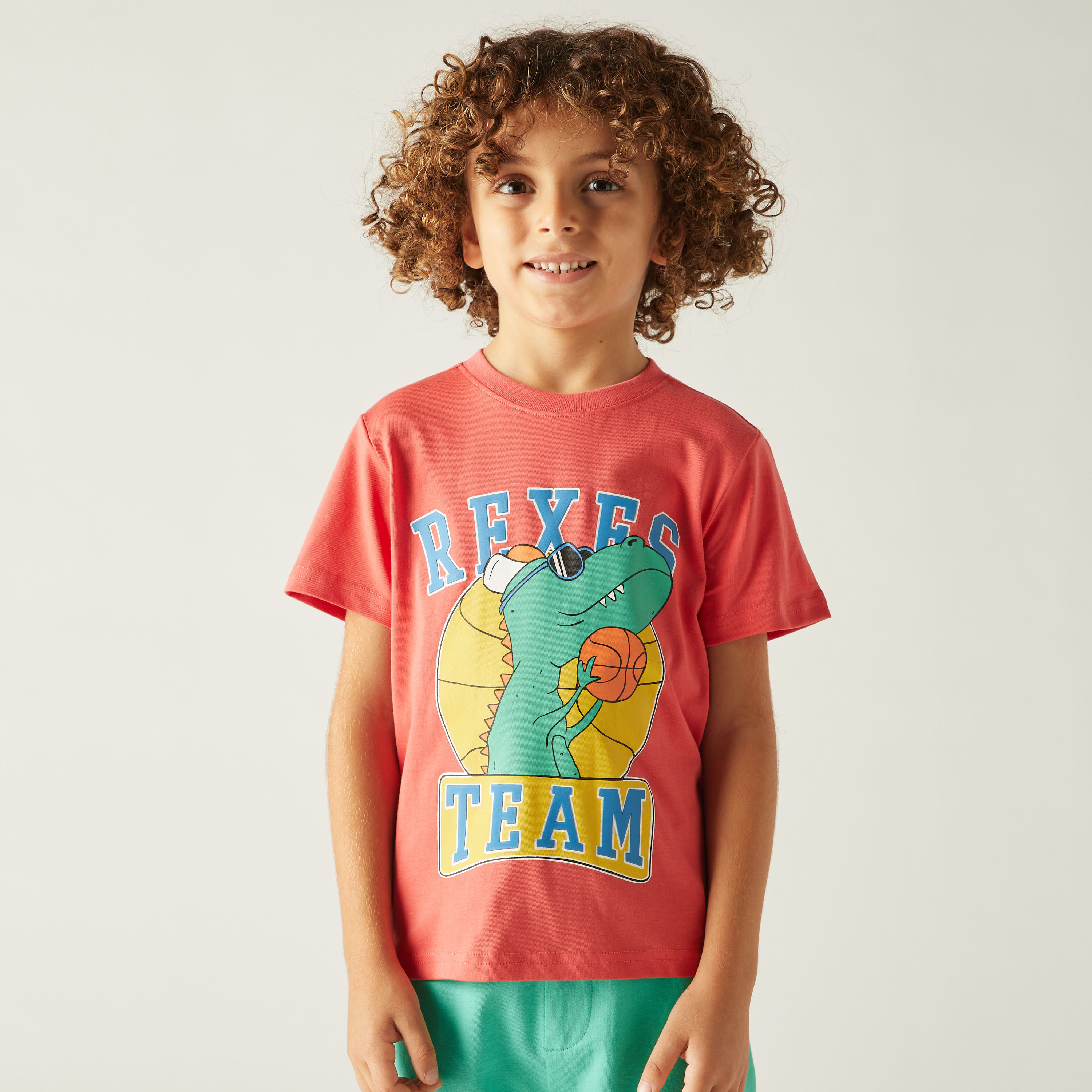طقم شورت وتيشيرت بطبعات- 3 قطع من جونيورز-boys-clothing-setsandcoords-image-7