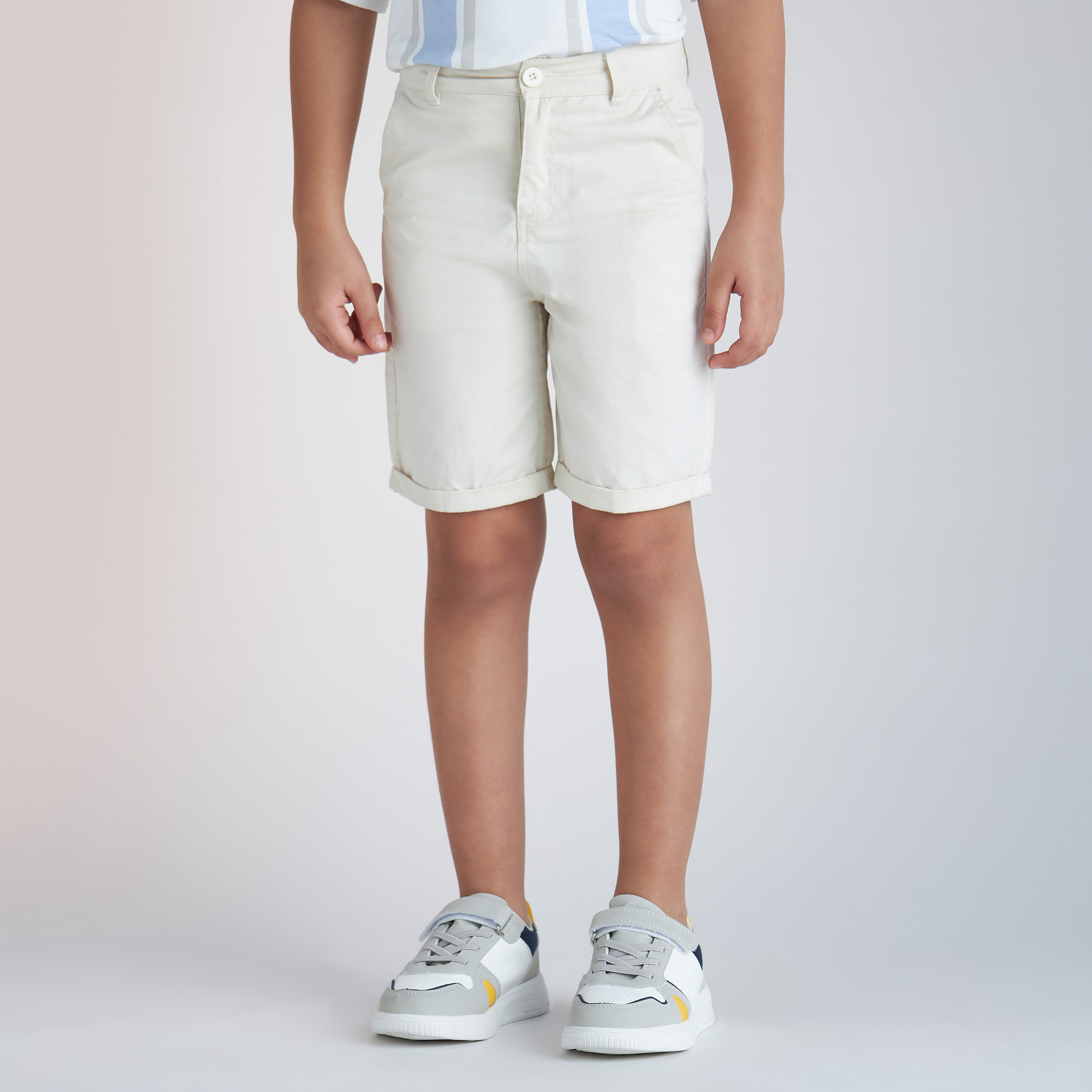شورت سادة بجيوب وزر إغلاق من جونيورز-baby-boys-clothing-bottoms-shorts-image-1