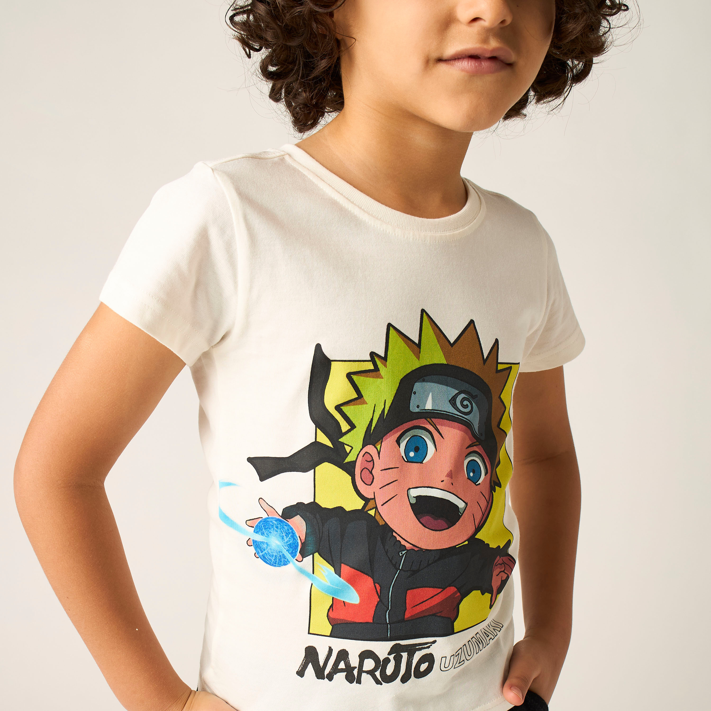 تيشيرت بياقة ضيّقة وأكمام قصيرة وطبعات ناروتو من تي في توكيو-boys-clothing-tshirtsandpolos-image-3