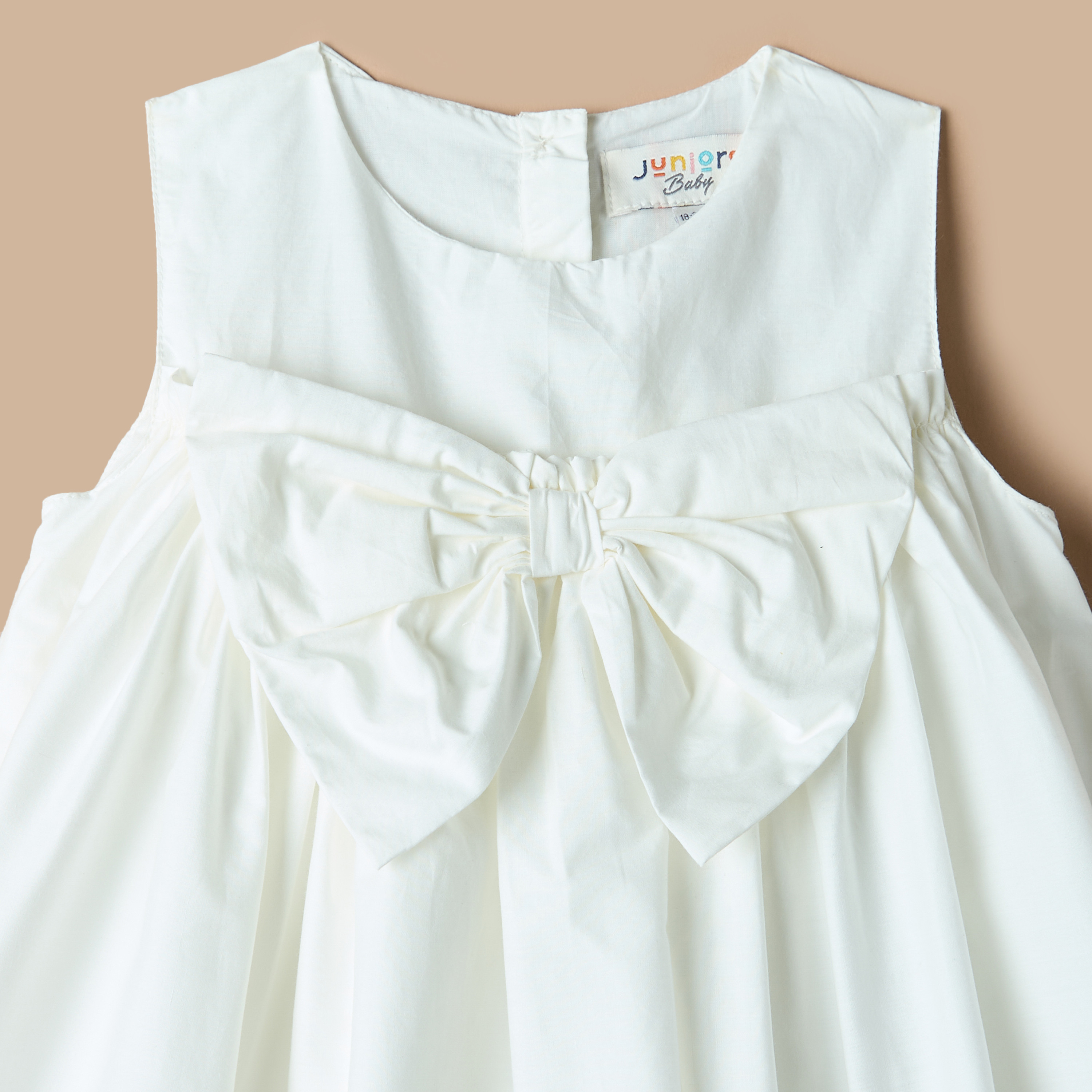 فستان إيه لاين بلا أكمام بزينة فيونكة وزر إغلاق من جونيورز-baby-girls-clothing-dressesandjumpsuits-image-2