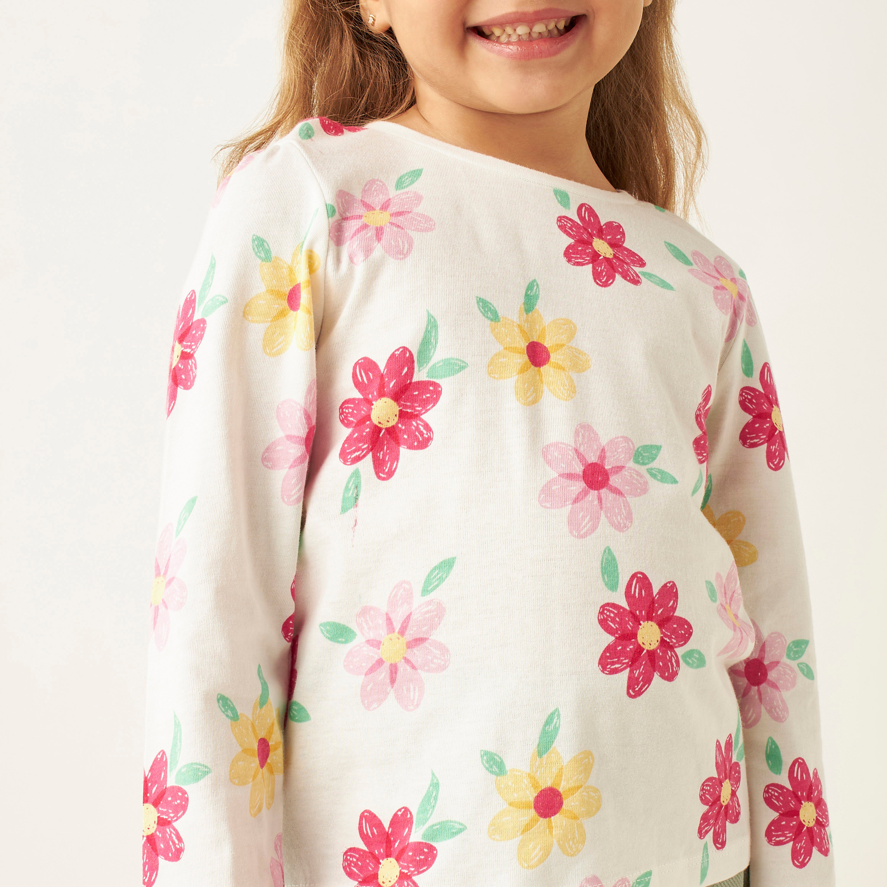 تيشيرت بأكمام طويلة وياقة ضيقة وطبعات من جونيورز-girls-clothing-schoolwear-tshirts-image-3