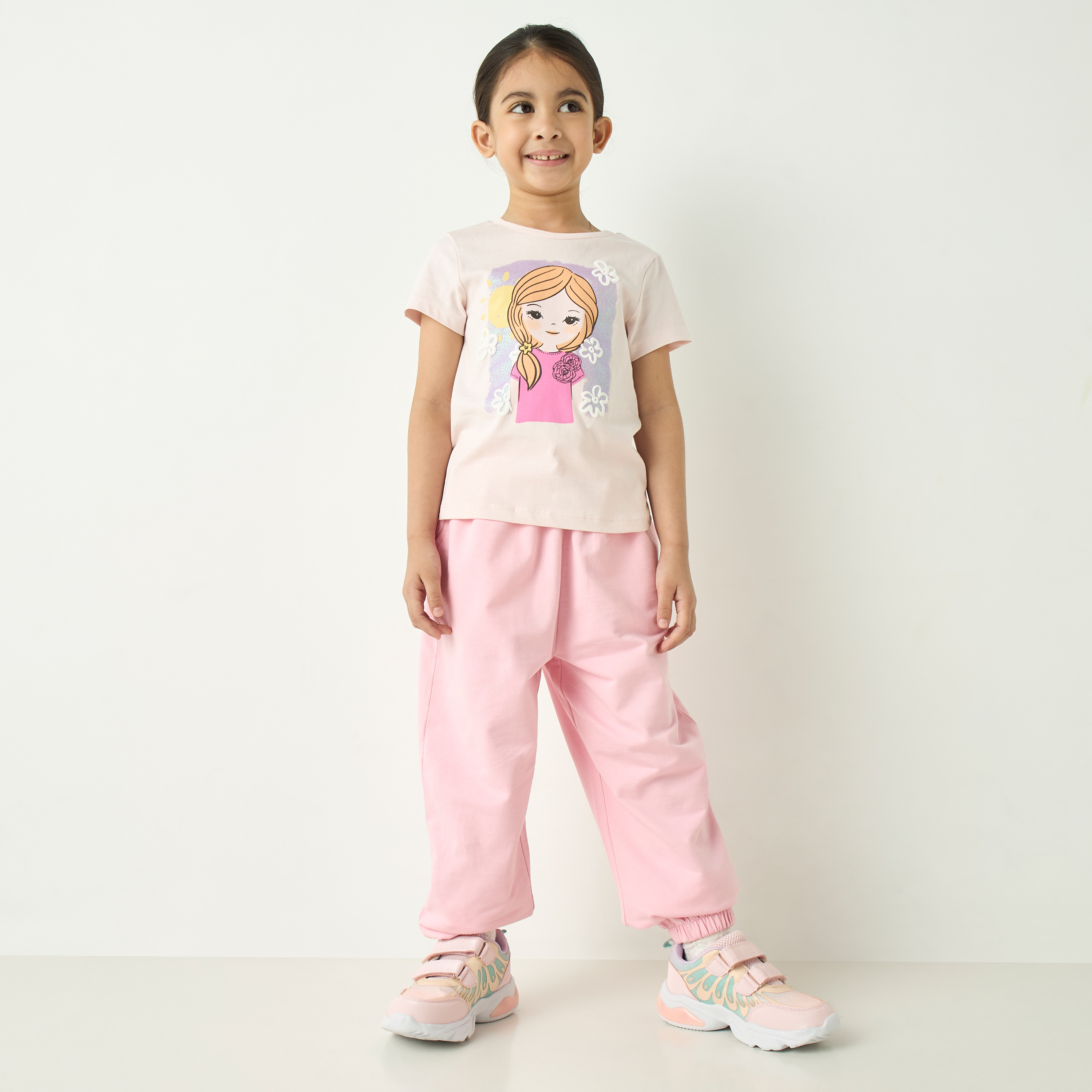 تيشيرت بياقة ضيقة وأكمام قصيرة وطبعات جرافيك من جونيورز-girls-clothing-tshirts-image-2
