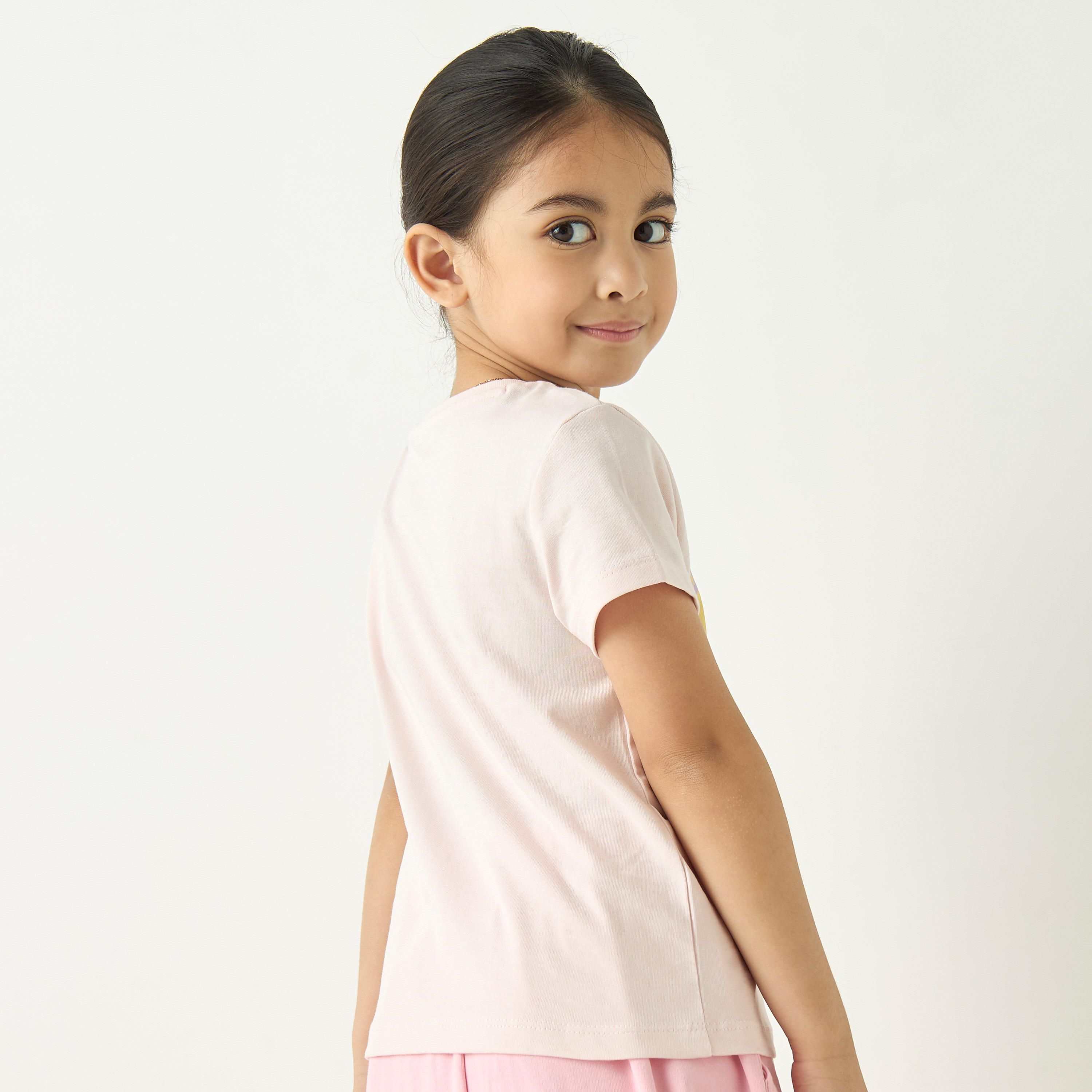 تيشيرت بياقة ضيقة وأكمام قصيرة وطبعات جرافيك من جونيورز-girls-clothing-tshirts-image-3