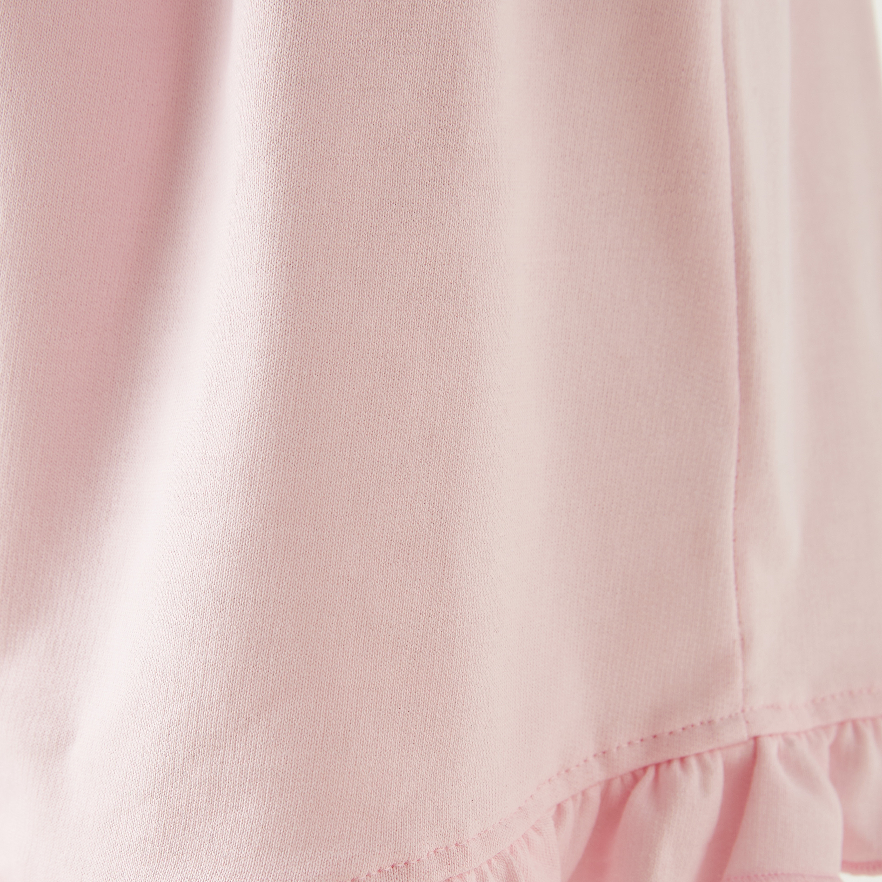 شورت سادة بخصر مطاطي وتفاصيل كشكش من جونيورز-girls-clothing-bottoms-shorts-image-1