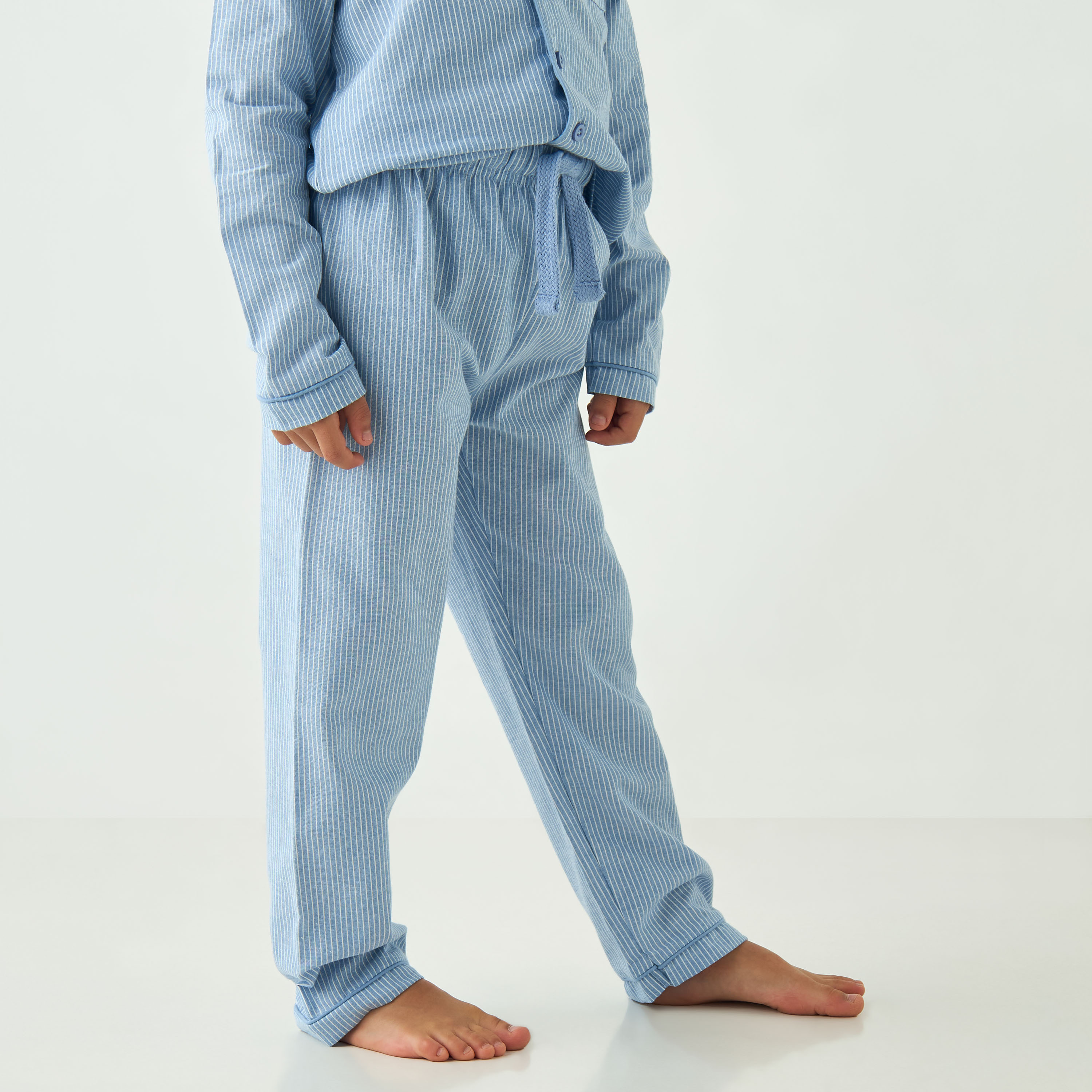 طقم بنطلون بيجاما وقميص مخطط من جونيورز-boys-clothing-nightwear-image-3