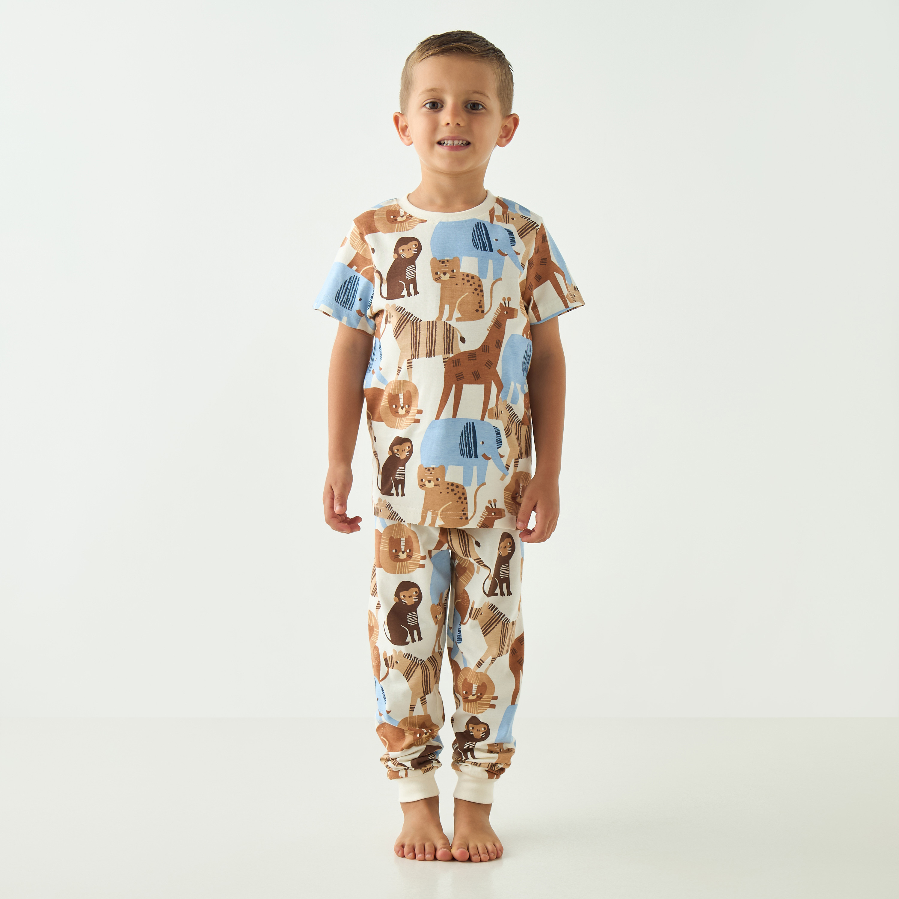 بنطلون بيجاما وتيشيرت بطبعات سفاري من جونيورز - مجموعة من طقمين-boys-clothing-nightwear-image-5
