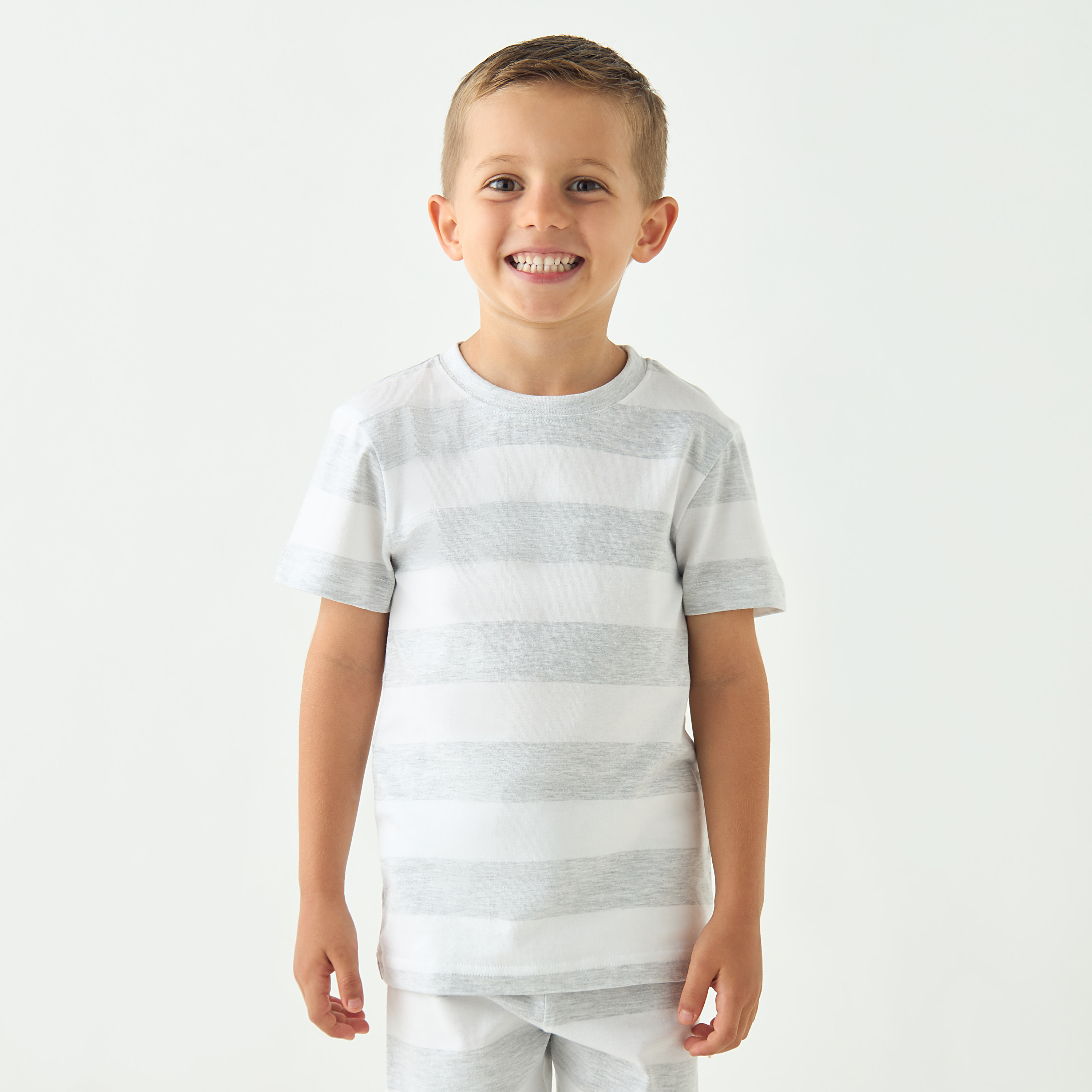 طقم بيجاما وتيشيرت مخطط من جونيورز-boys-clothing-nightwear-image-2