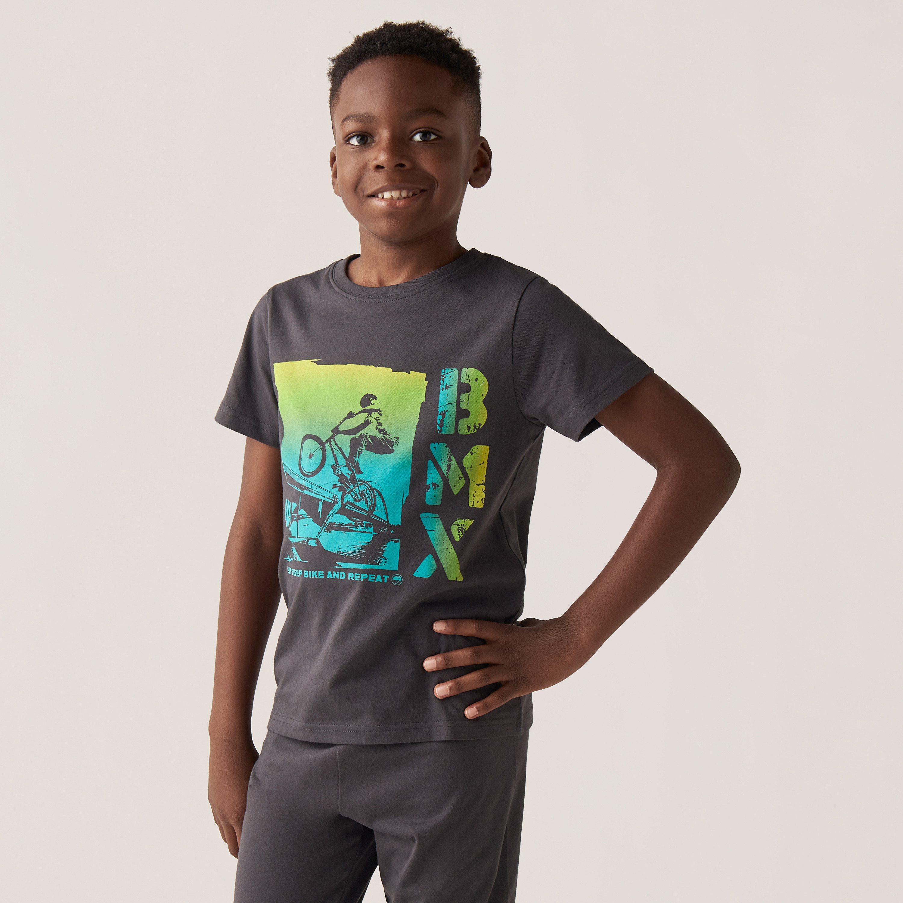 Juniors Graphic Print Short Sleeves T-shirt and Elasticated Joggers-boys-clothing-nightwear-image-2
