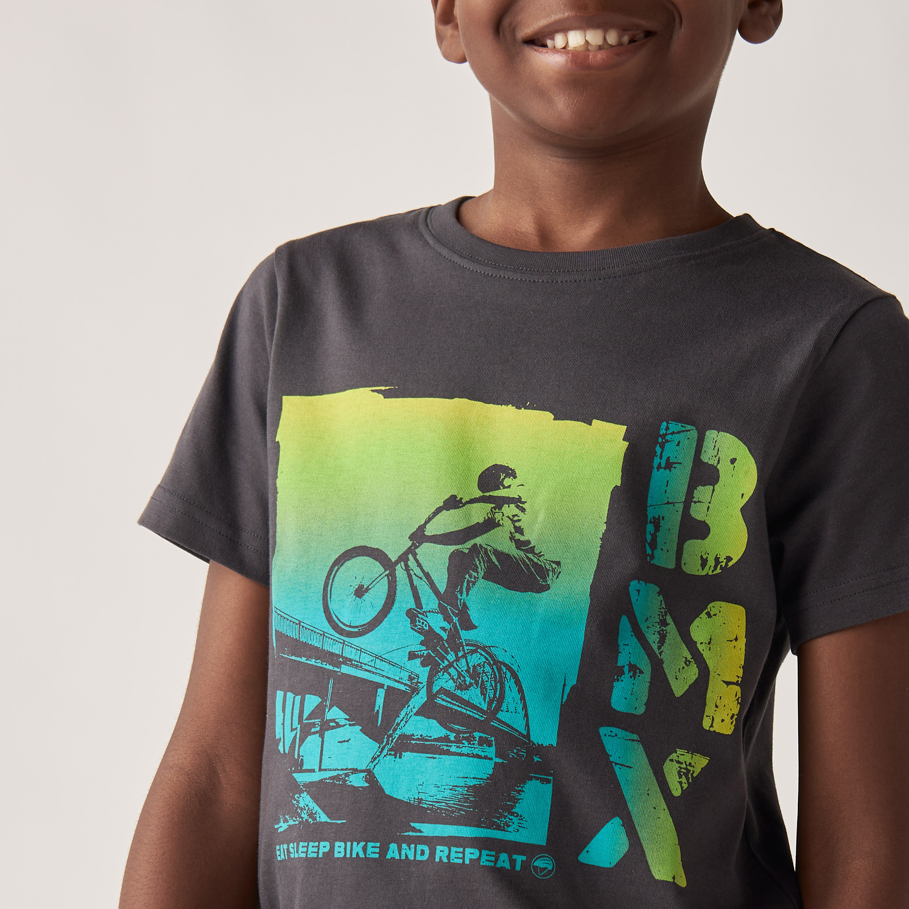 Juniors Graphic Print Short Sleeves T-shirt and Elasticated Joggers-boys-clothing-nightwear-image-5