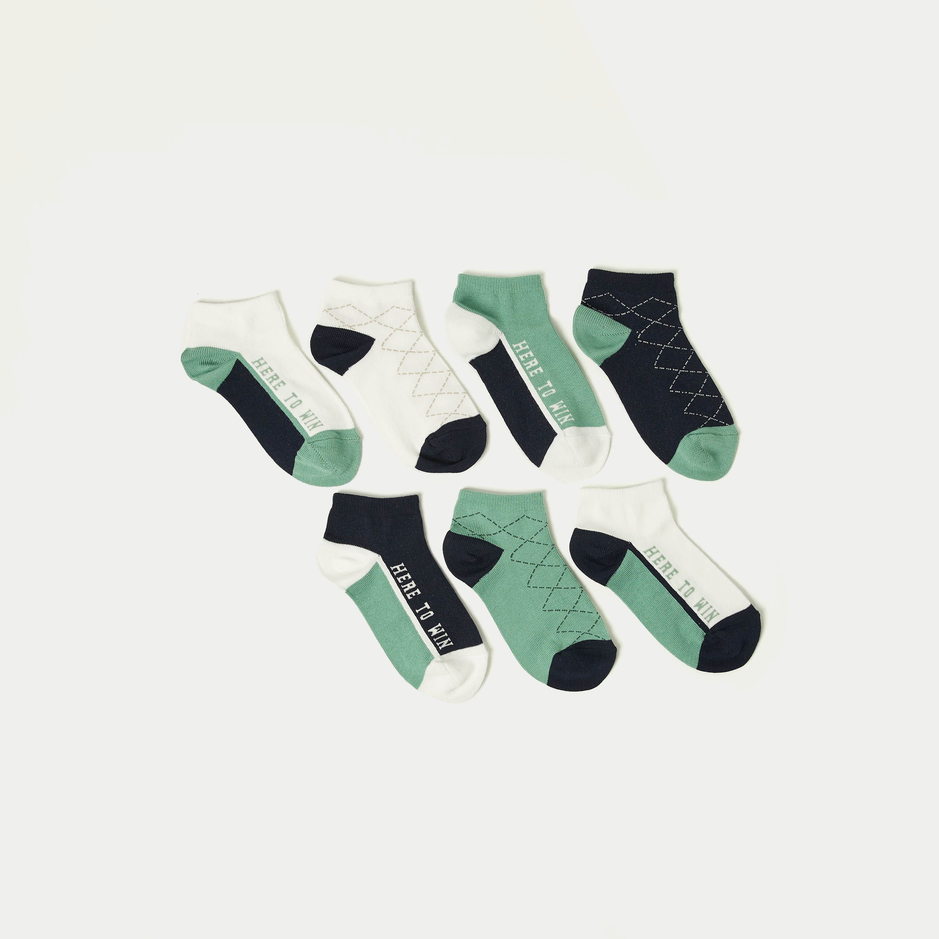 جوارب بطول الكاحل وطبعات من جونيورز – طقم 7 أزواج-boys-accessories-socks-image-1