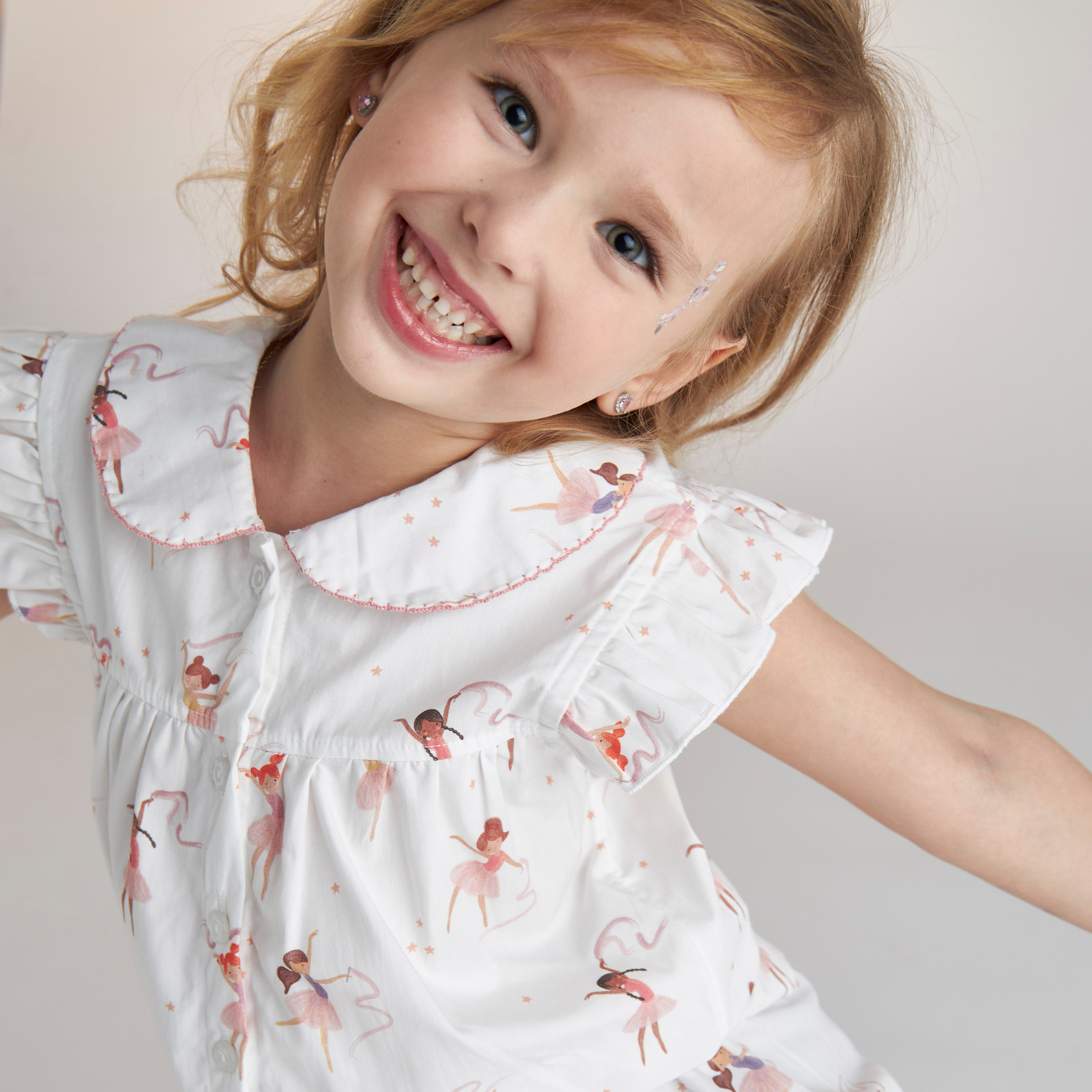 طقم بنطلون بيجاما وبلوزة قطن بطبعات باليرينا من جونيورز-girls-clothing-nightwear-image-5