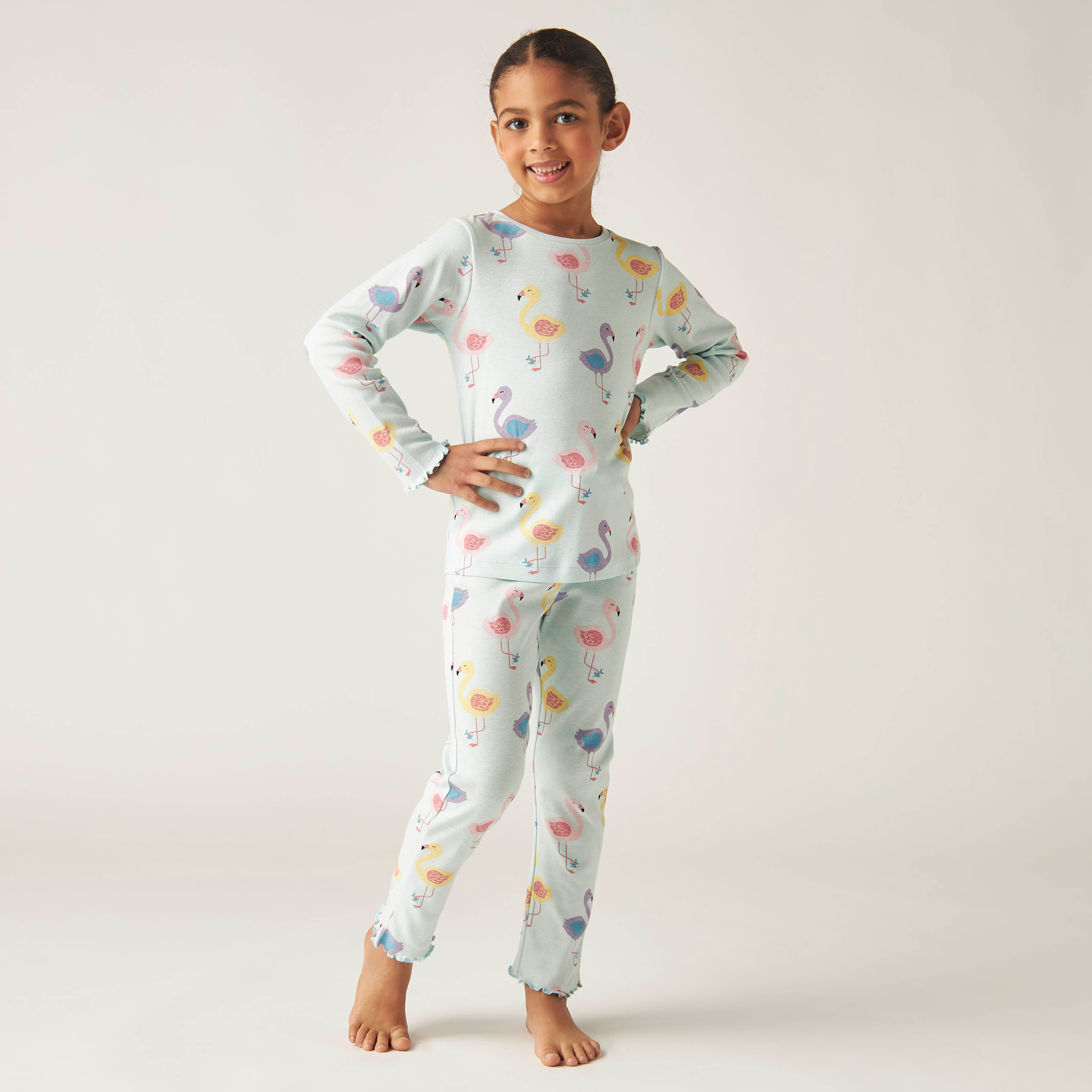 طقم بنطلون بيجاما وتيشيرت بطبعات من جونيورز-girls-clothing-nightwear-image-1