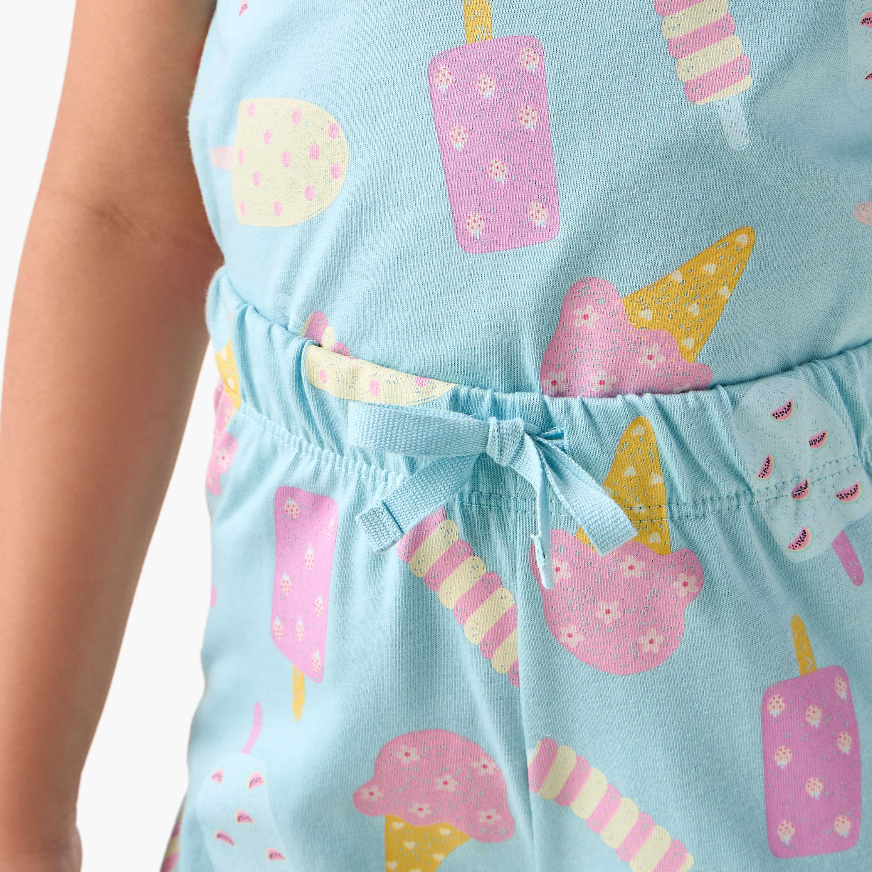طقم بنطلون بيجاما وتيشيرت بطبعات من جونيورز-girls-clothing-nightwear-image-5