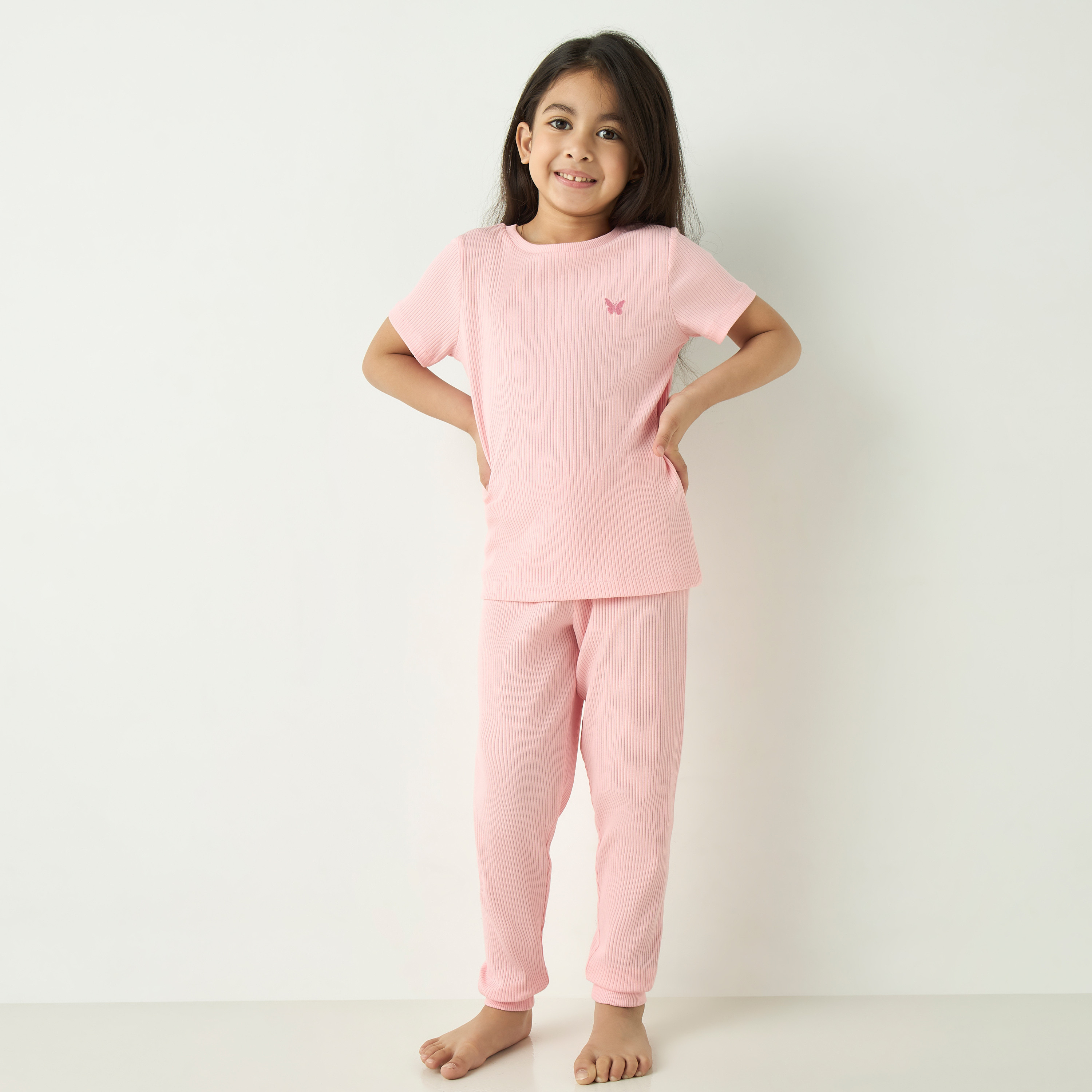 طقم بنطلون بيجاما وتيشيرت مضلع بأكمام قصيرة من جونيورز-girls-clothing-nightwear-image-1