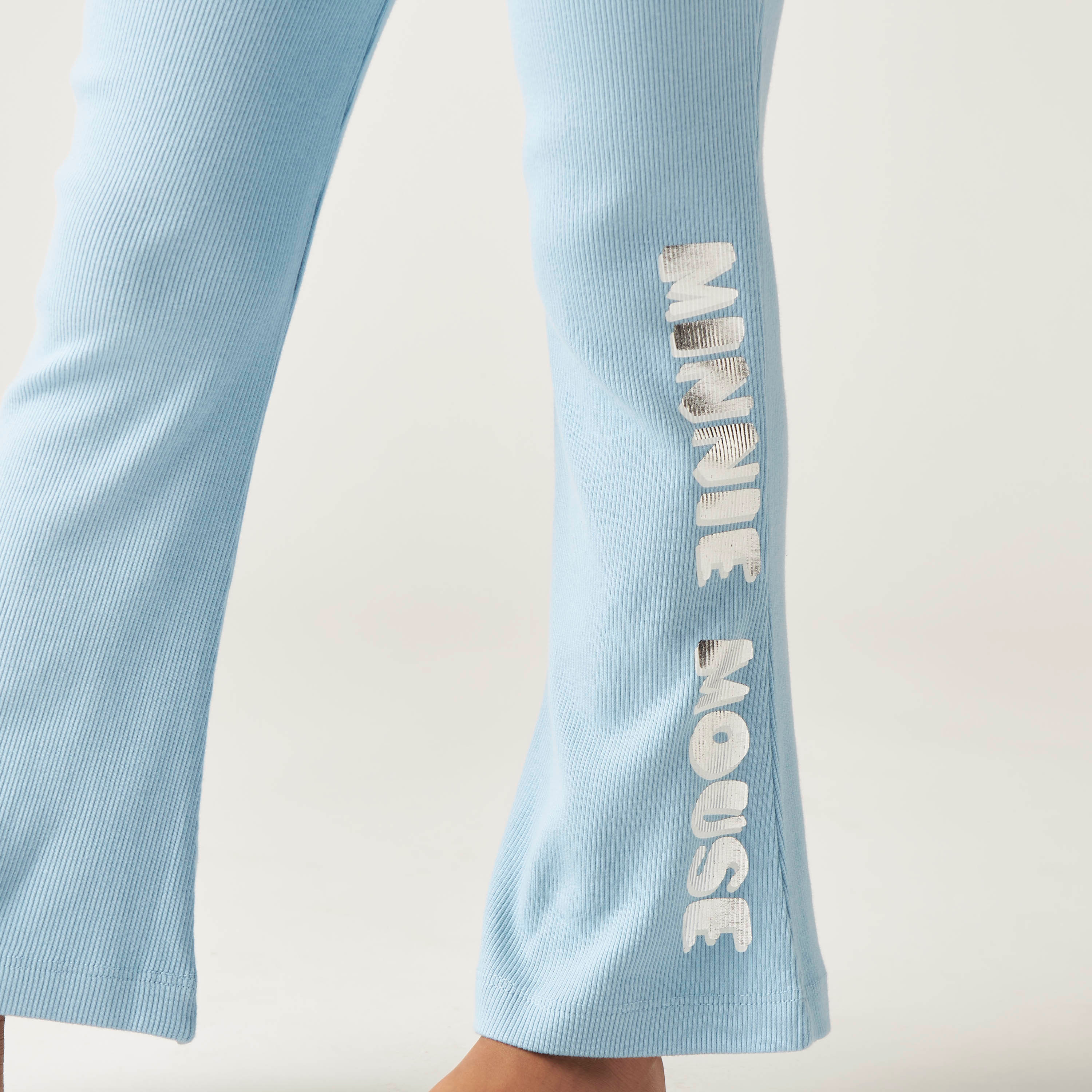 طقم بنطلون بيجاما وتيشيرت بطبعات ميني ماوس من ديزني-girls-clothing-nightwear-image-5