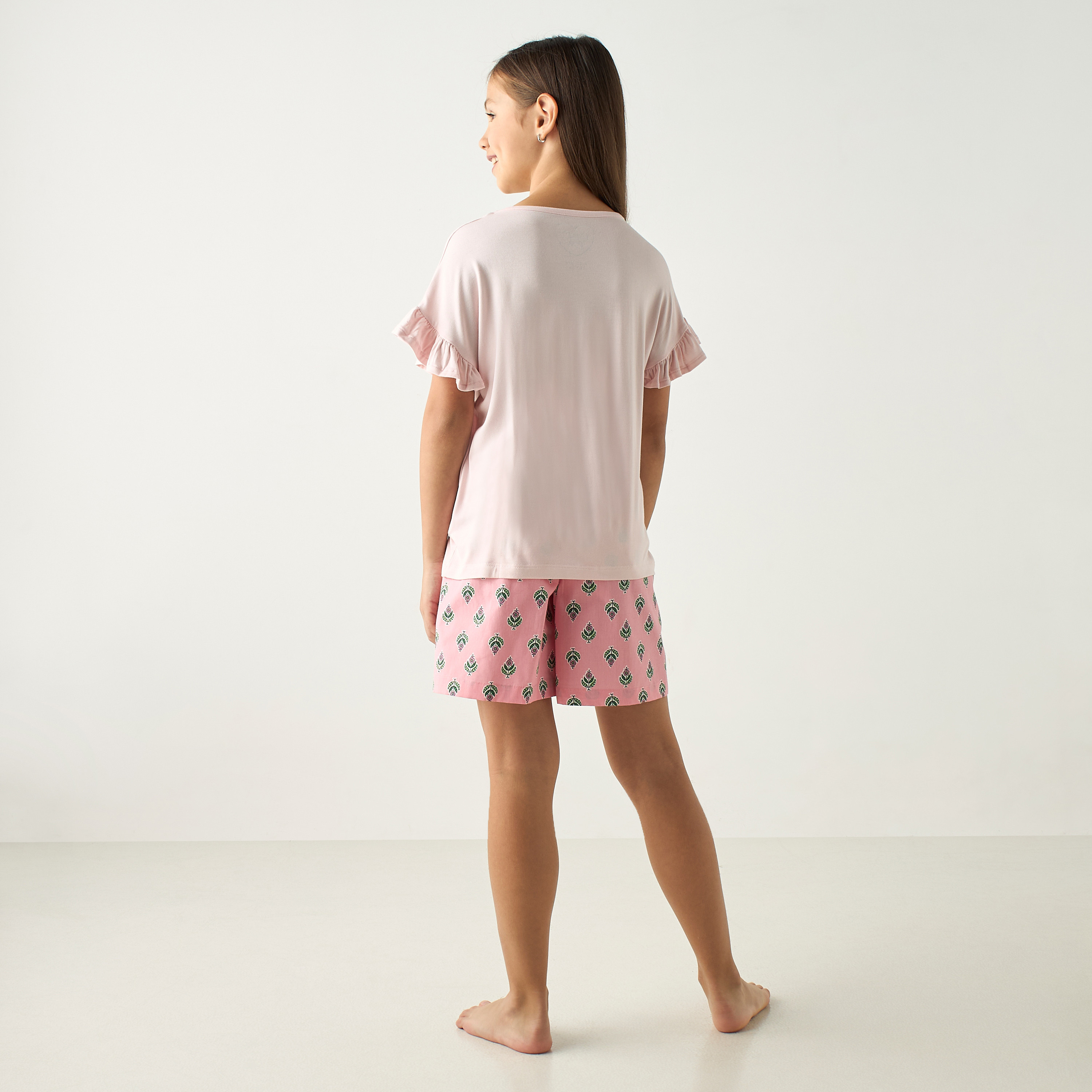 طقم تيشيرت وشورت بطبعة جونيورز-girls-clothing-nightwear-image-4