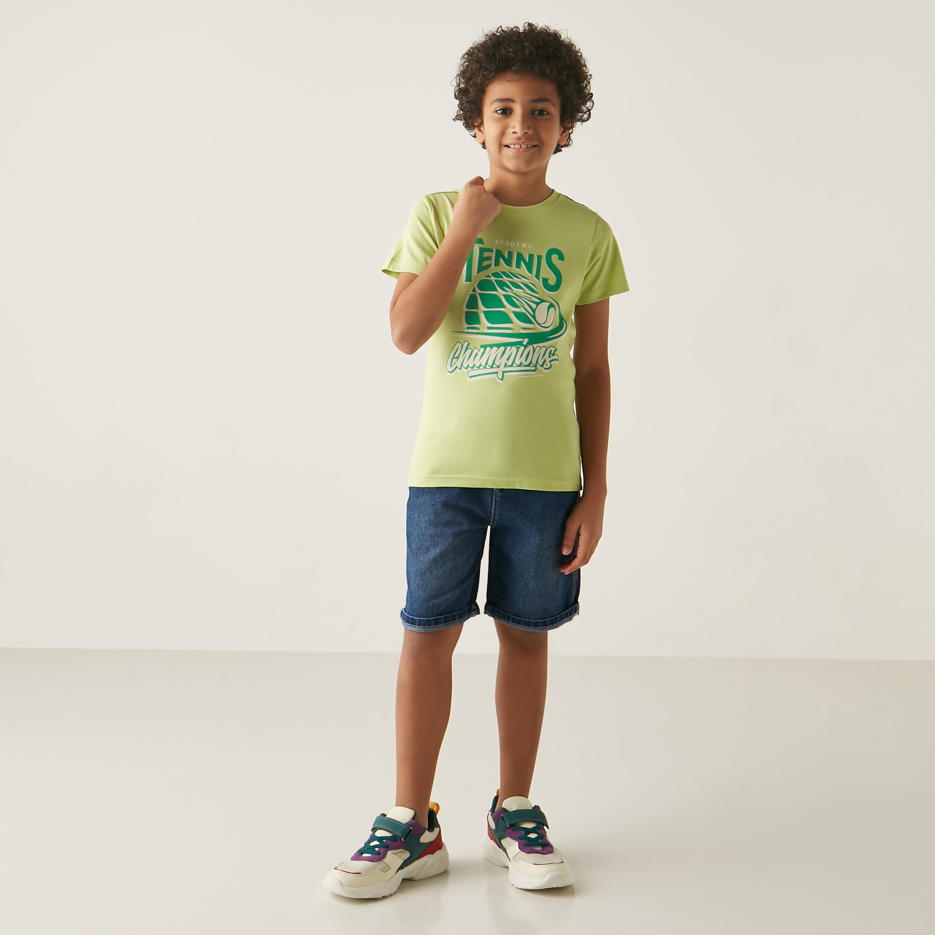 تيشيرت بياقة ضيقة وأكمام قصيرة وطبعات من جونيورز-boys-clothing-tshirtsandpolos-image-2