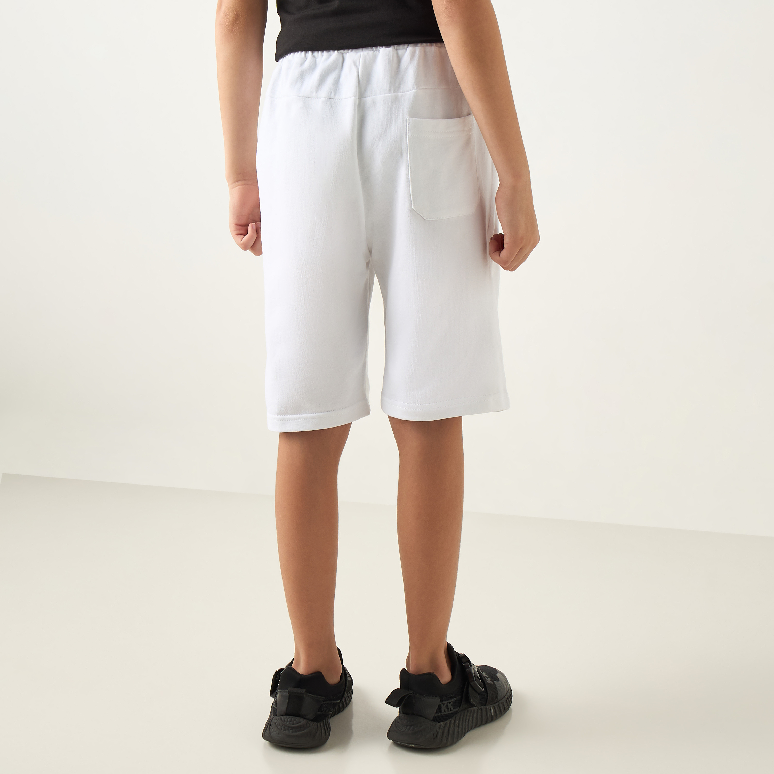 شورت سادة بجيوب ورباط إغلاق من جونيورز-boys-clothing-bottoms-shorts-image-3