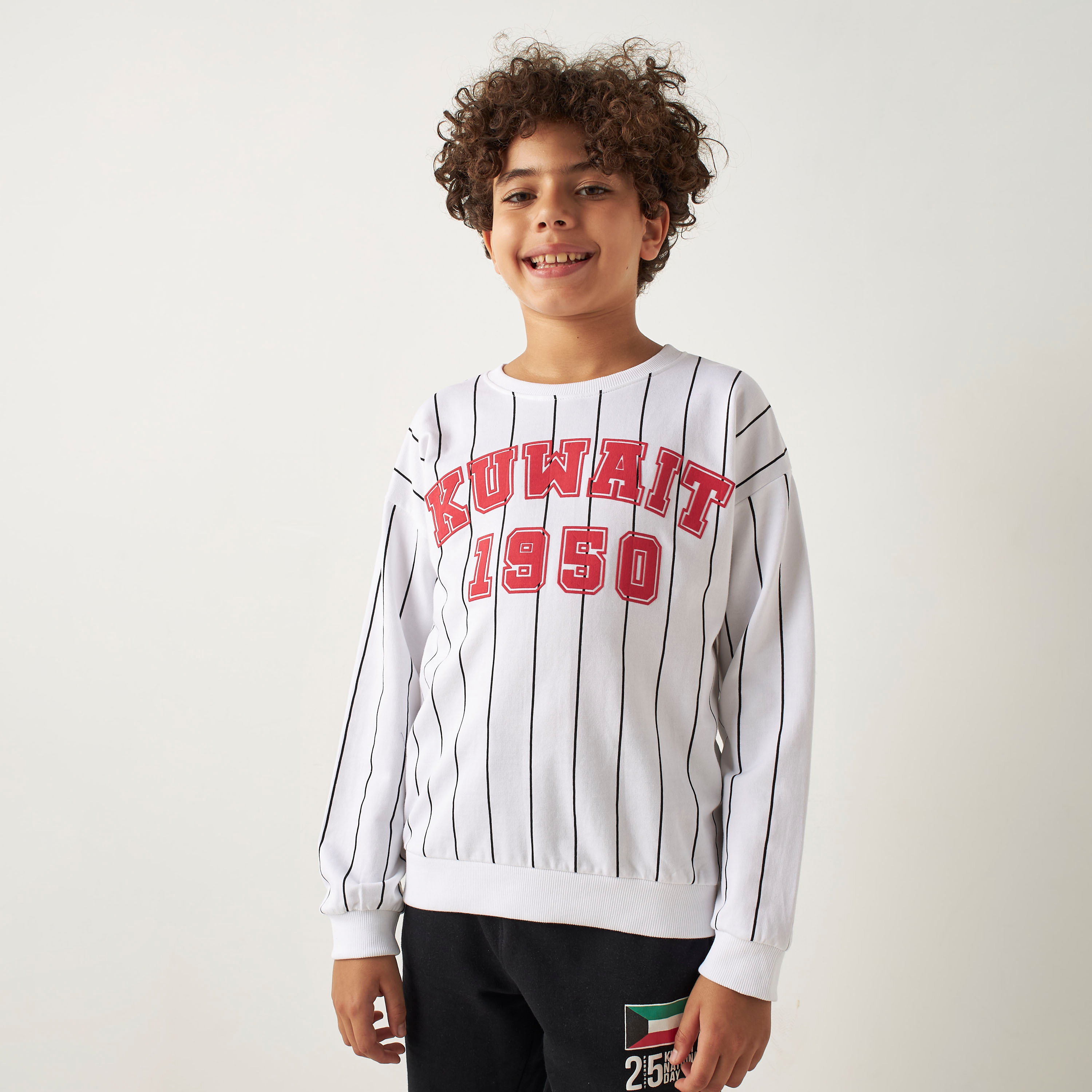 Juniors Kuwait National Day Print Cotton Sweatshirt with Long Sleeves-boys-clothing-winterwear-sweatshirts-image-1
