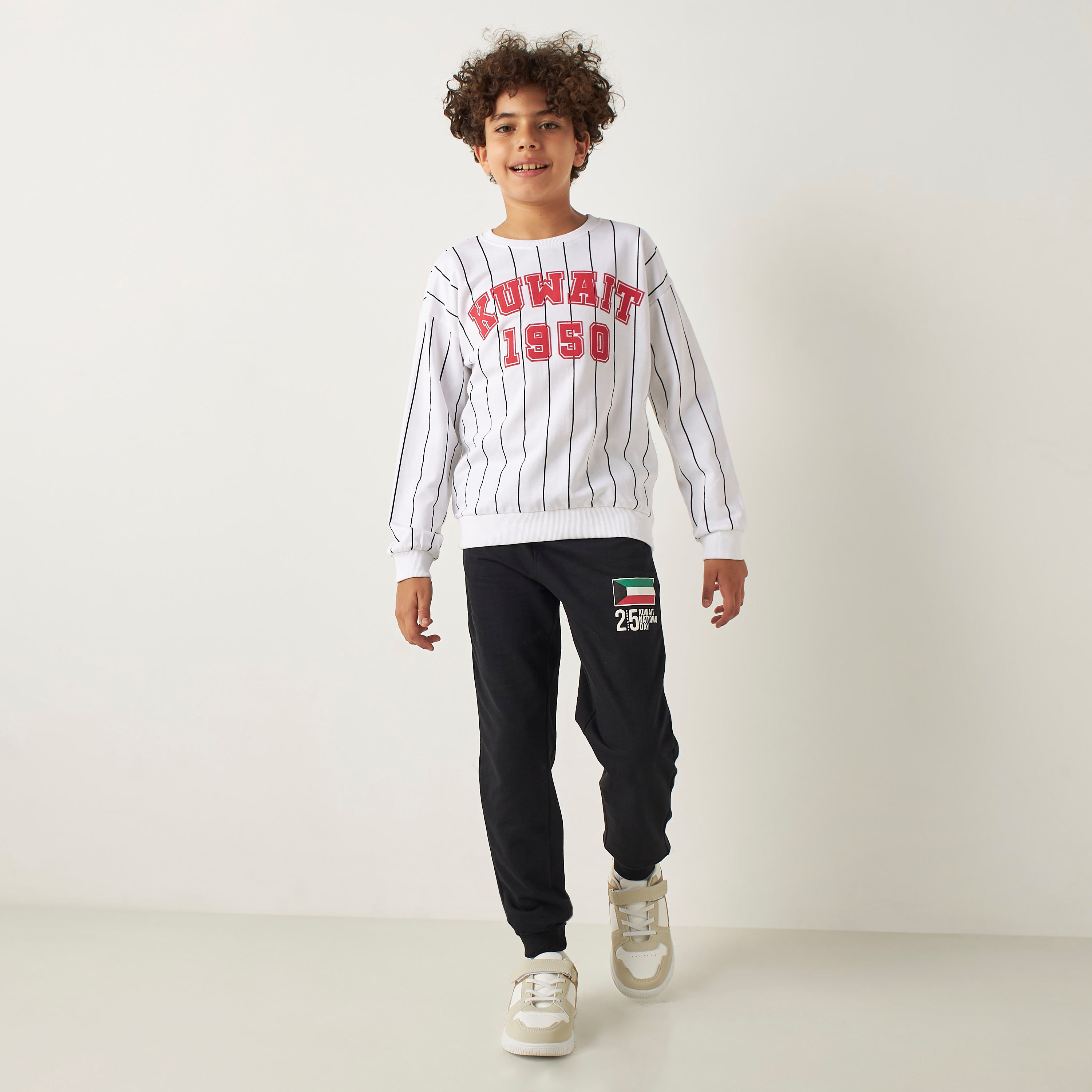 Juniors Kuwait National Day Print Cotton Sweatshirt with Long Sleeves-boys-clothing-winterwear-sweatshirts-image-2