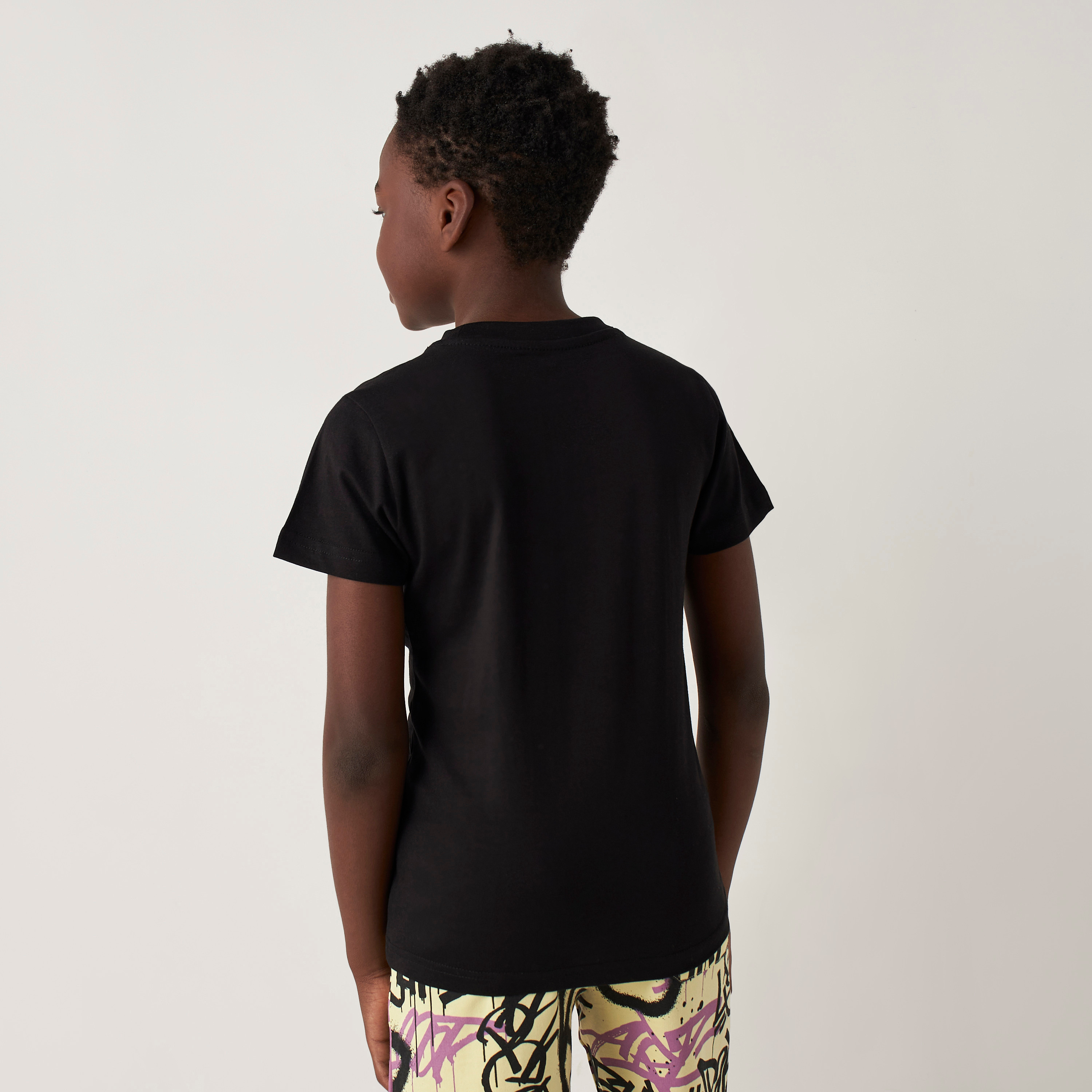طقم شورت وتيشيرت 3 قطع بطبعات جرافيتي من جونيورز-boys-clothing-setsandcoords-image-8