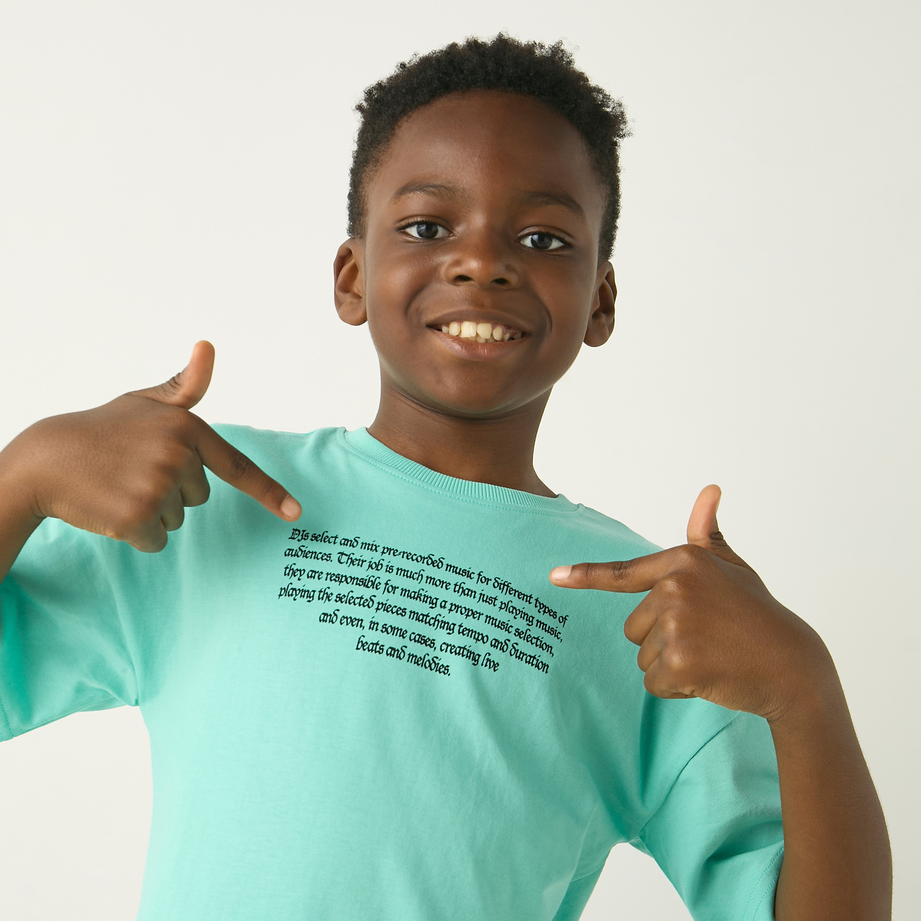 تيشيرت بطبعات وأكمام قصيرة من جونيورز-boys-clothing-tshirtsandpolos-image-4