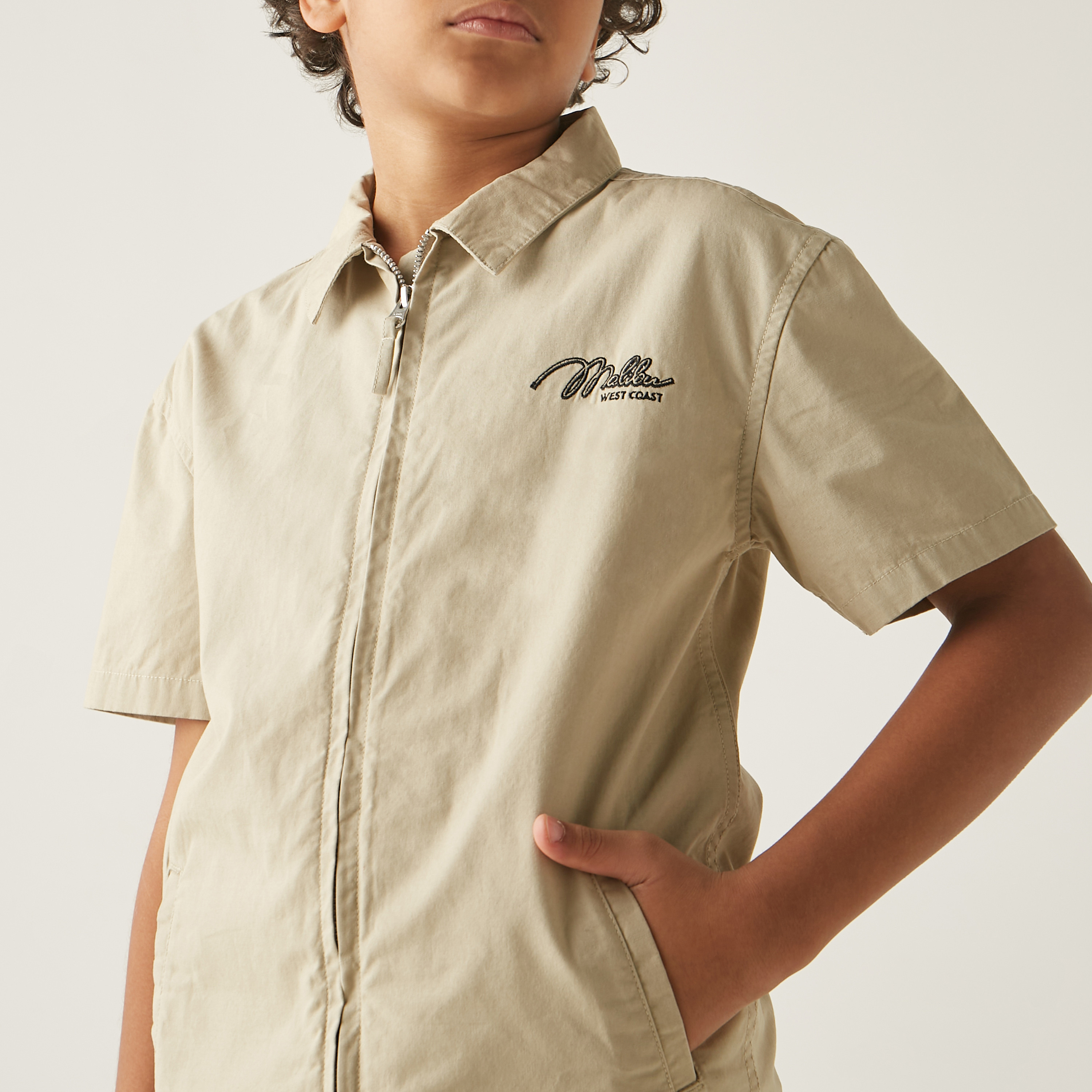 Juniors Embroidered Shirt with Short Sleeves and Zip Closure-boys-clothing-shirts-image-4