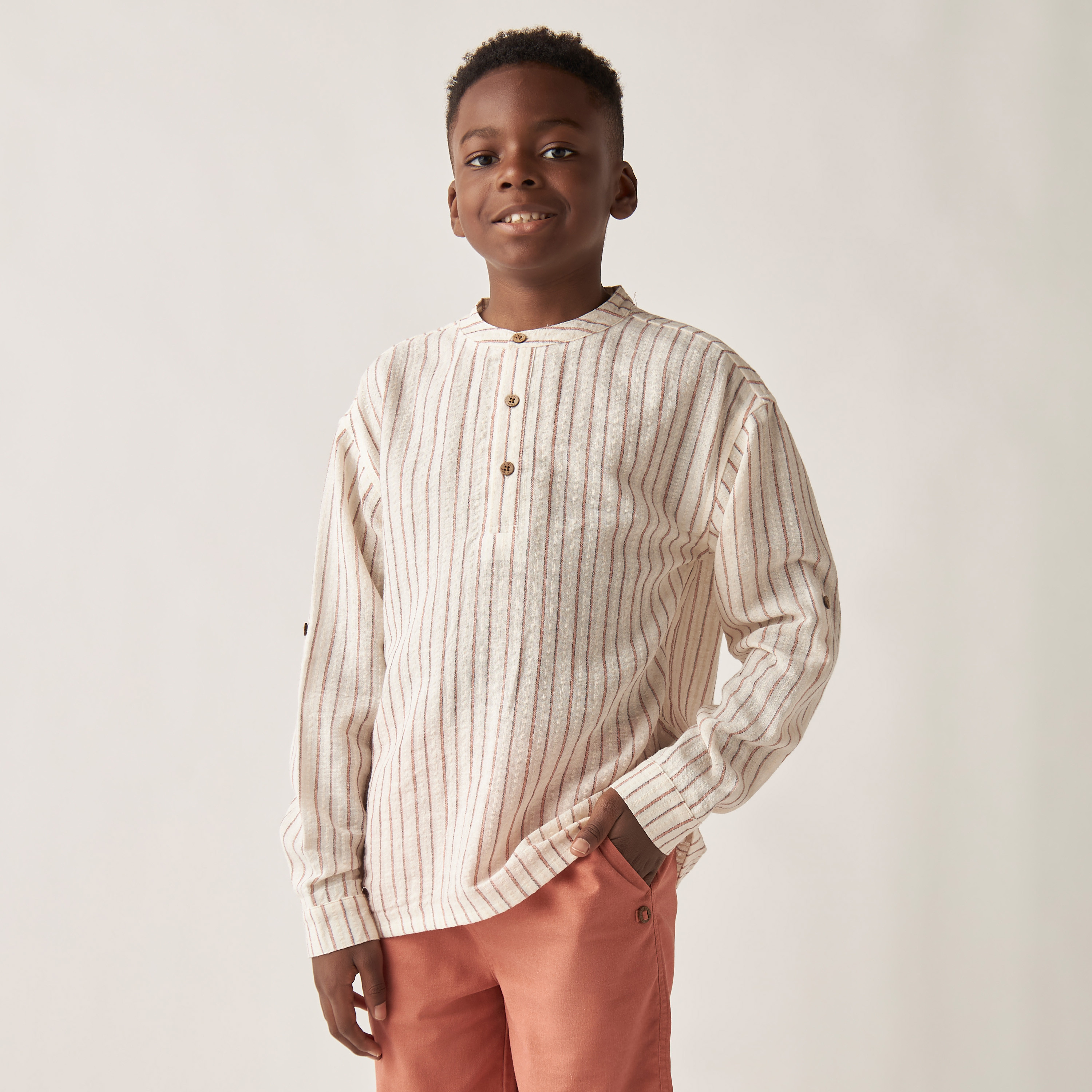 قميص مقلم بياقة ماندارين وأكمام طويلة من إليجو-boys-clothing-shirts-image-1