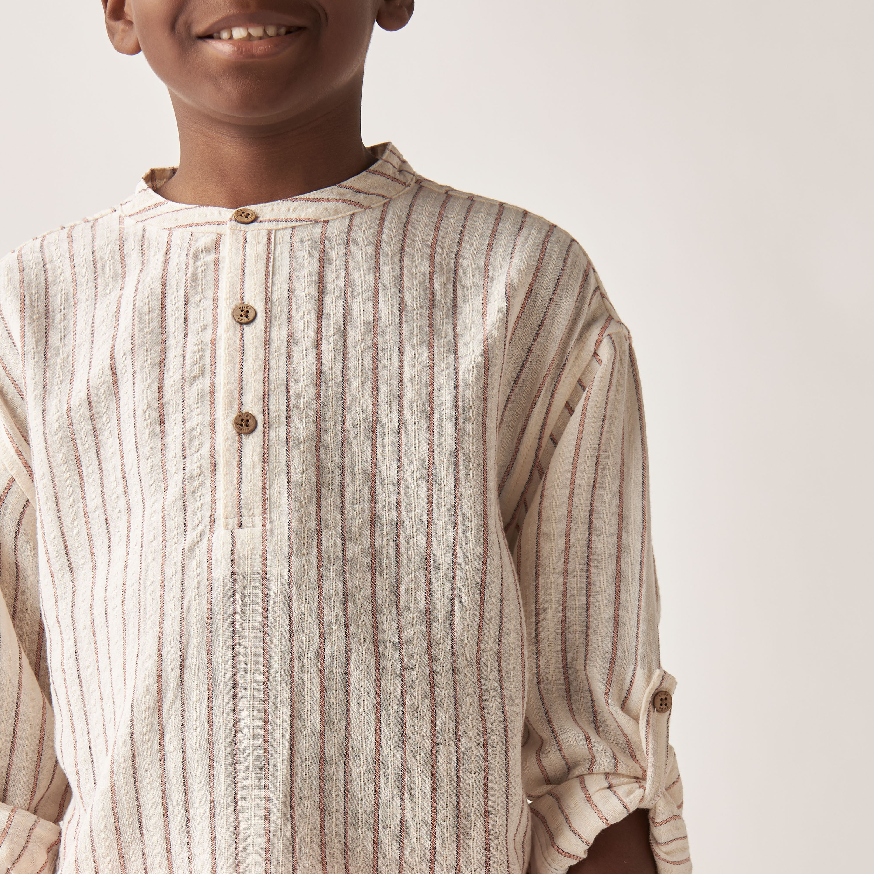 قميص مقلم بياقة ماندارين وأكمام طويلة من إليجو-boys-clothing-shirts-image-5