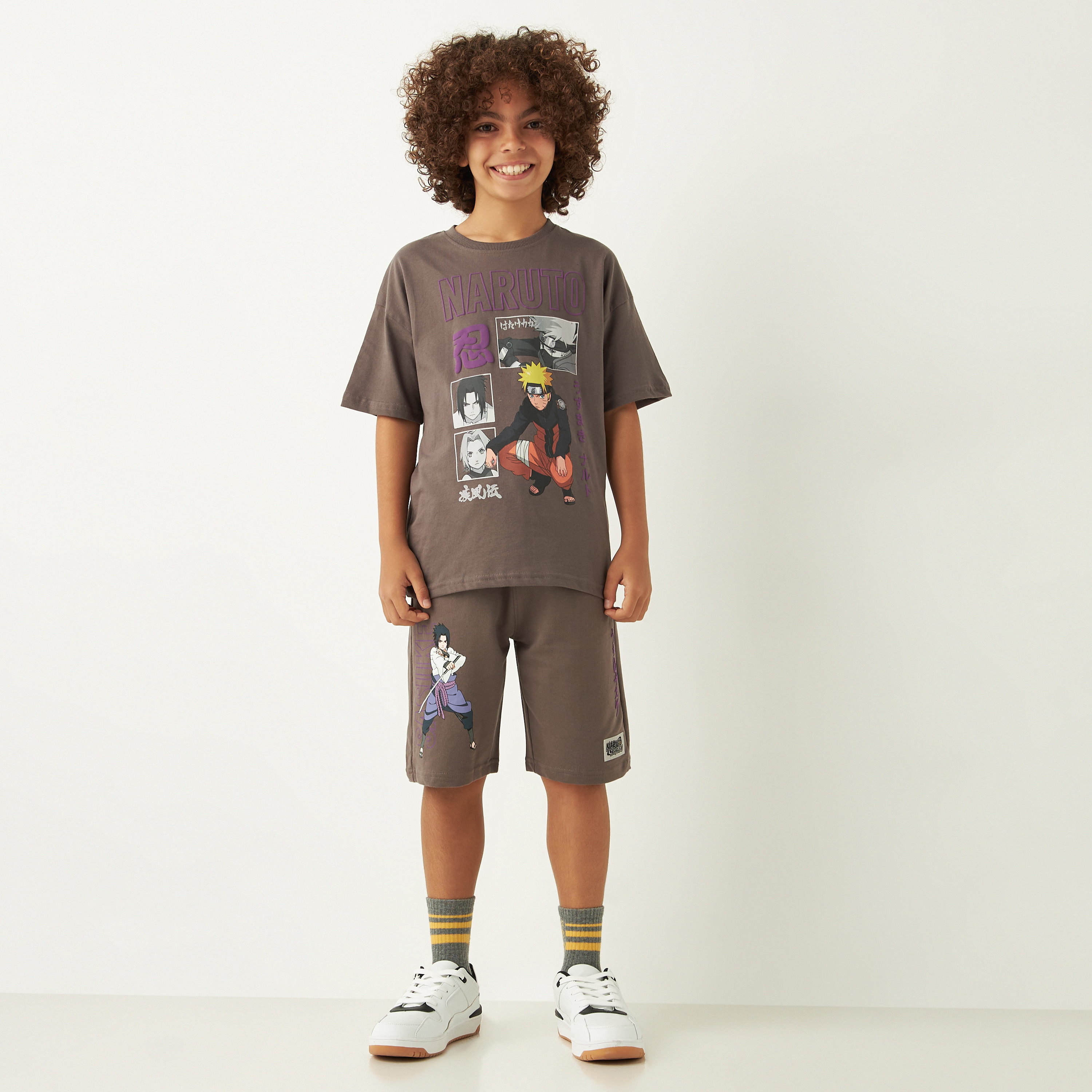 طقم شورت وتيشيرت بياقة ضيقة وطبعات ناروتو-boys-clothing-setsandcoords-image-1